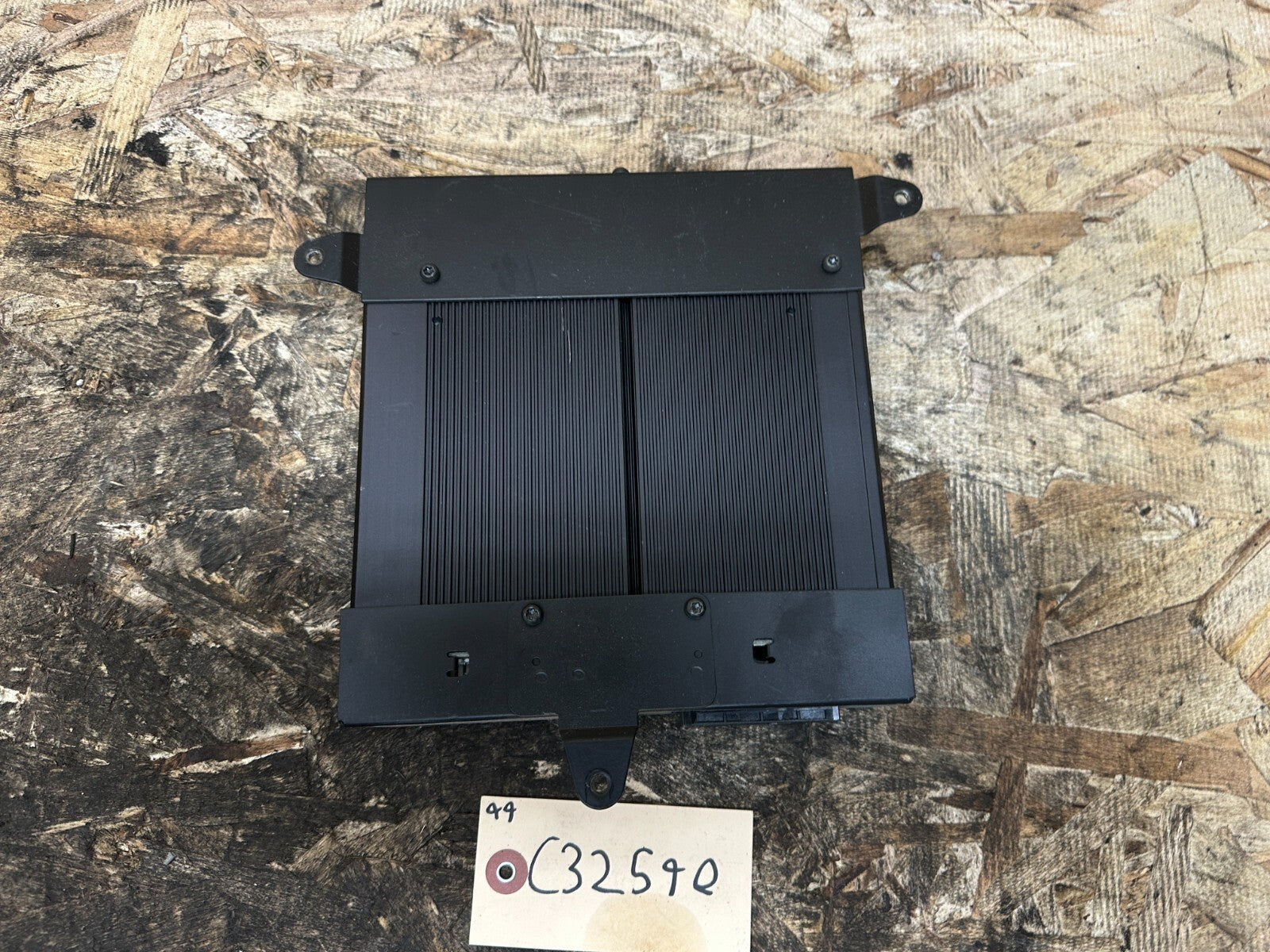 BMW 1999-2005 E46 3 SERIES AUDIO AMPLIFIER HIFI HARMAN KARDON OEM 6920996