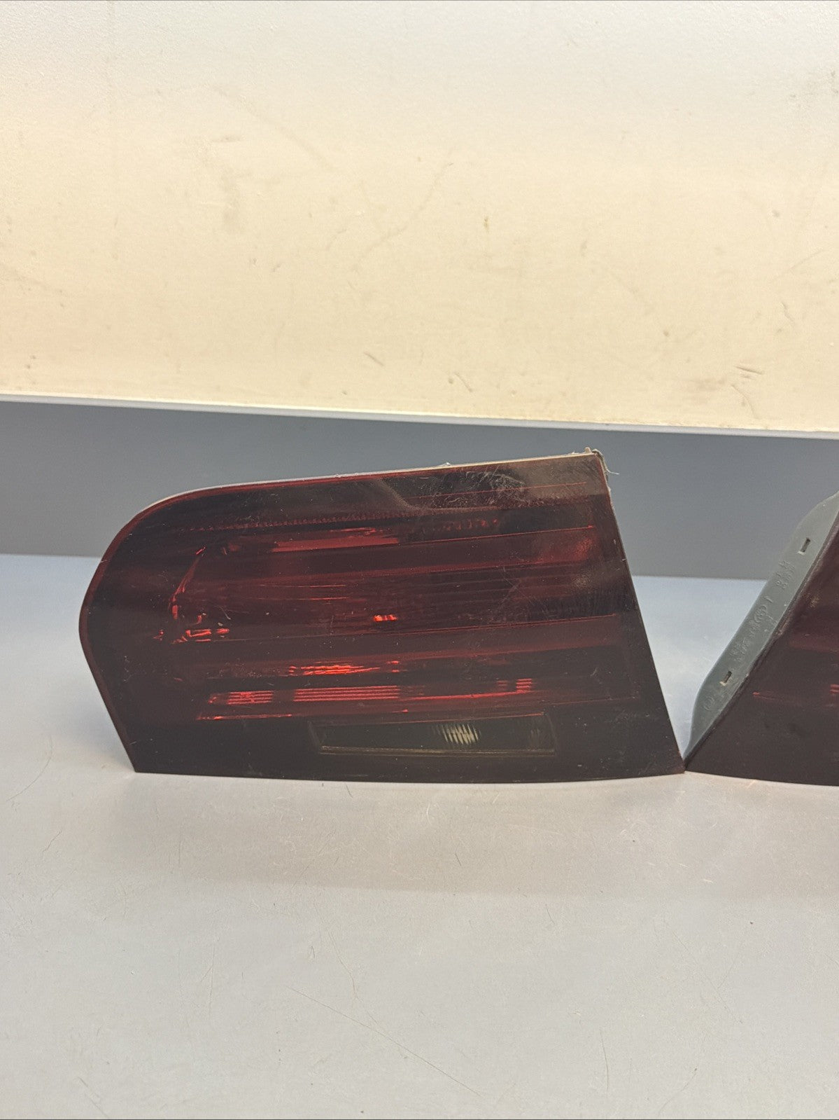 2012-2015 BMW F30 3-SERIES REAR INNER LEFT RIGHT LED TAIL LIGHT 63217259915 OEM
