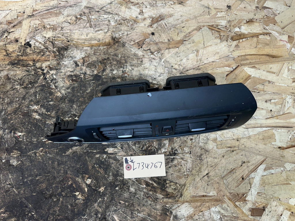 BMW 2011-2017 F25 X3 CENTER DASHBOARD AIR VENT PANEL+TRIM BLACK OEM 9184742