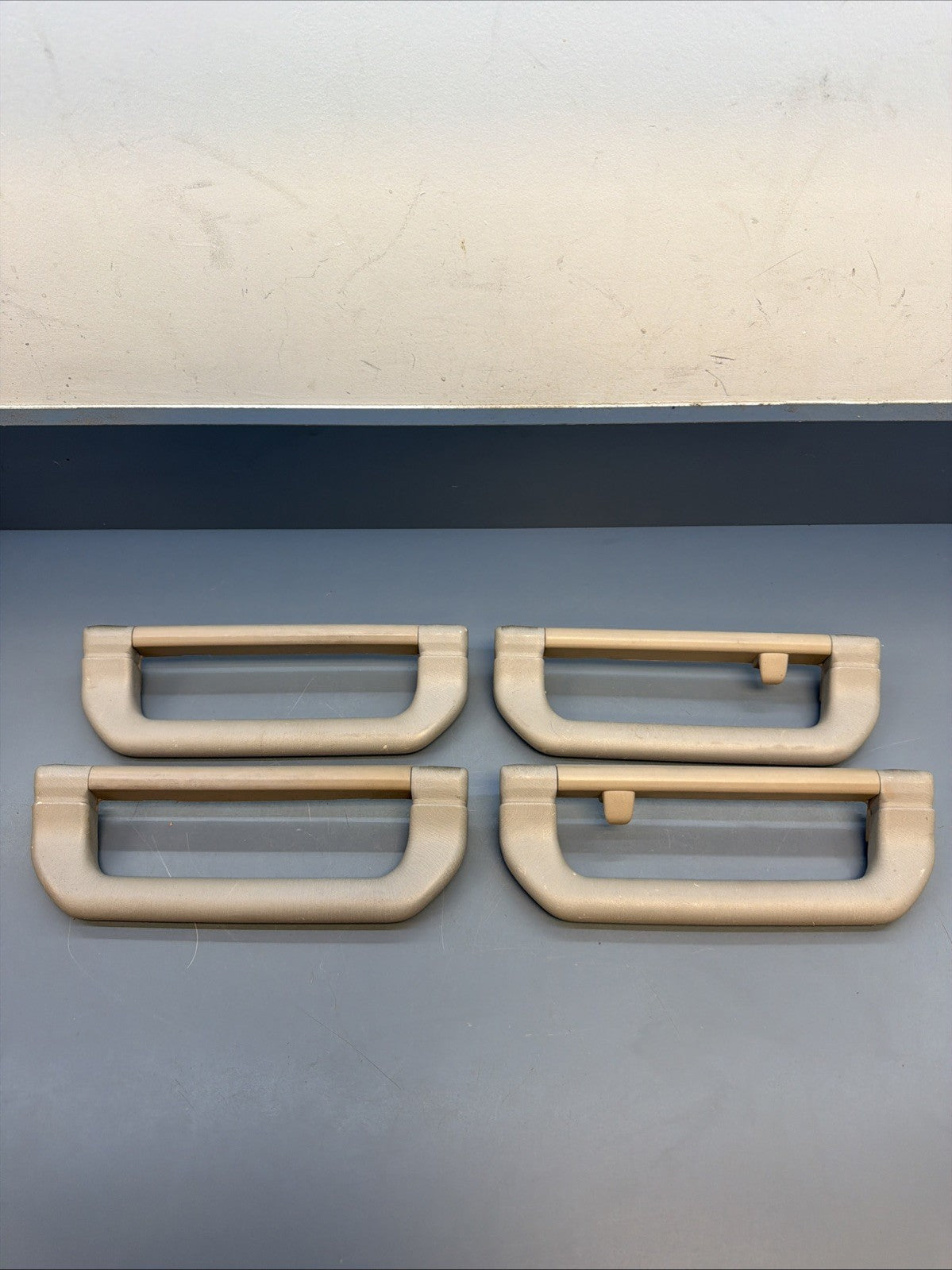 89-95 Bmw E34 5 Series Front & Rear Upper Roof Grab Handle Gray Unit Set  817764