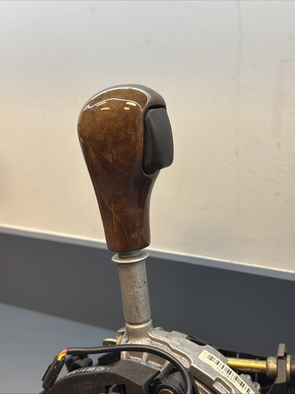 BMW E46 325 330 AUTOMATIC TRANSMISSION GEAR SHIFTER 1423830 OEM