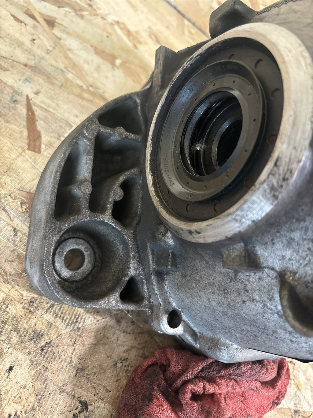 BMW F10 528 REAR DIFFERENTIAL 5 SERIES 3.23 FINAL DRIVE 7584444