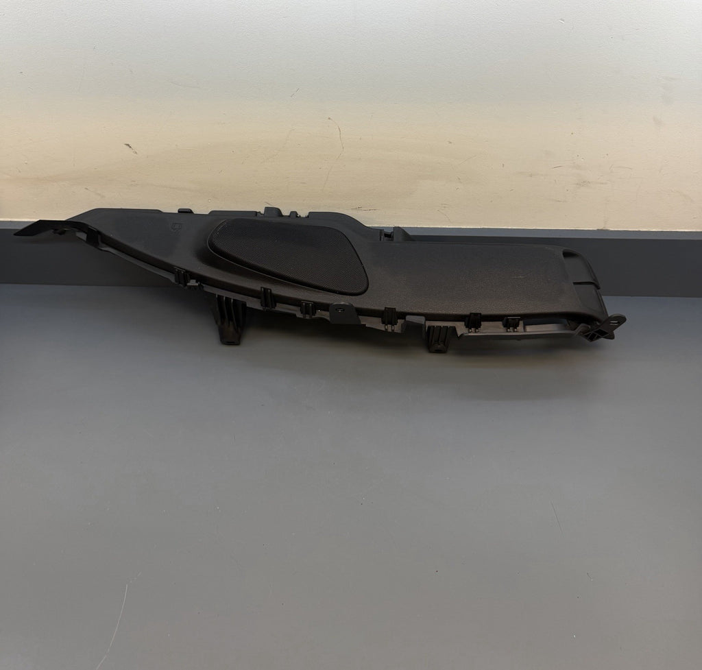 2013-2015 BMW X1 REAR RIGHT SIDE WINDOW SHELF SUPPORT W/ SPEAKER OEM 51462991854