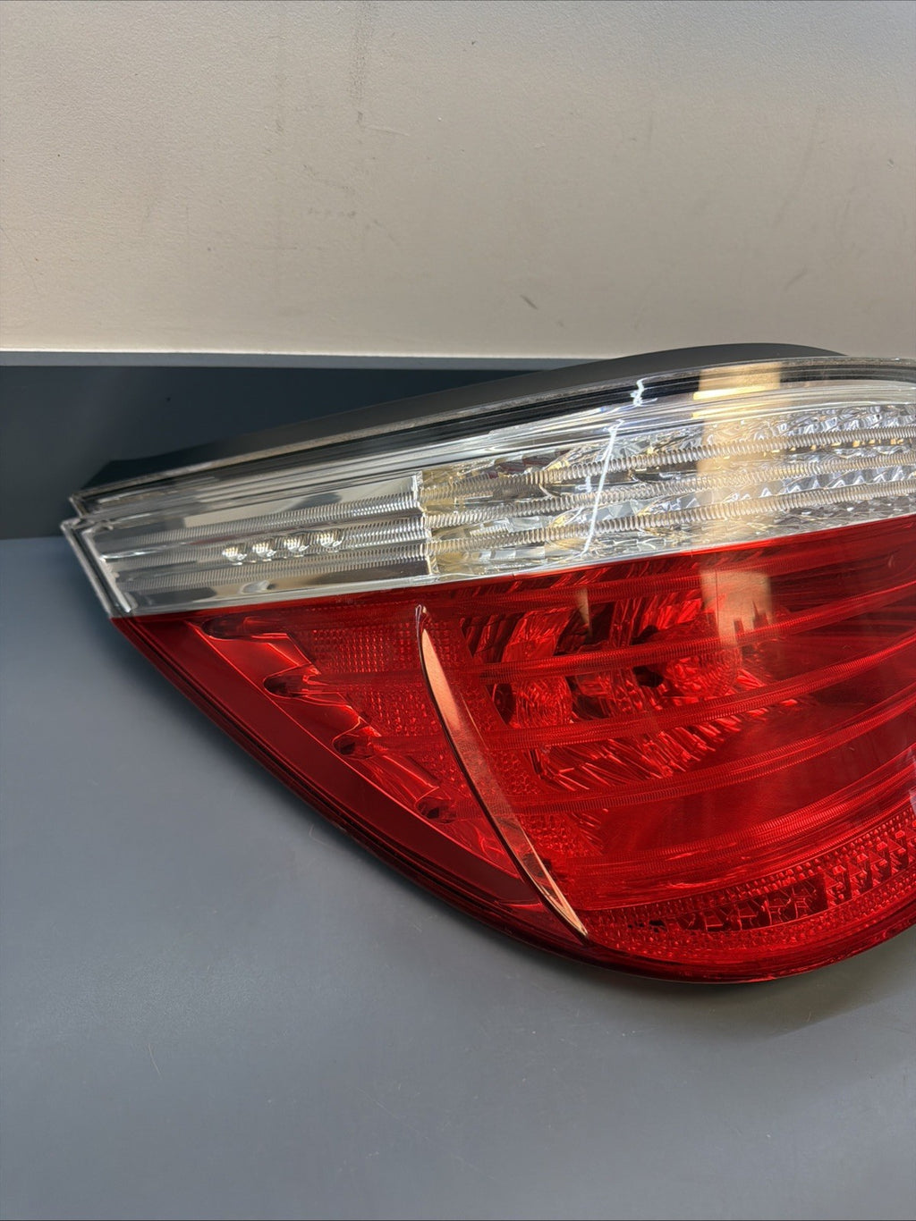 2008-10 BMW 535xi E60 5 Series Left Side Tail Brake Light Lamp 7180515 OEM LCI