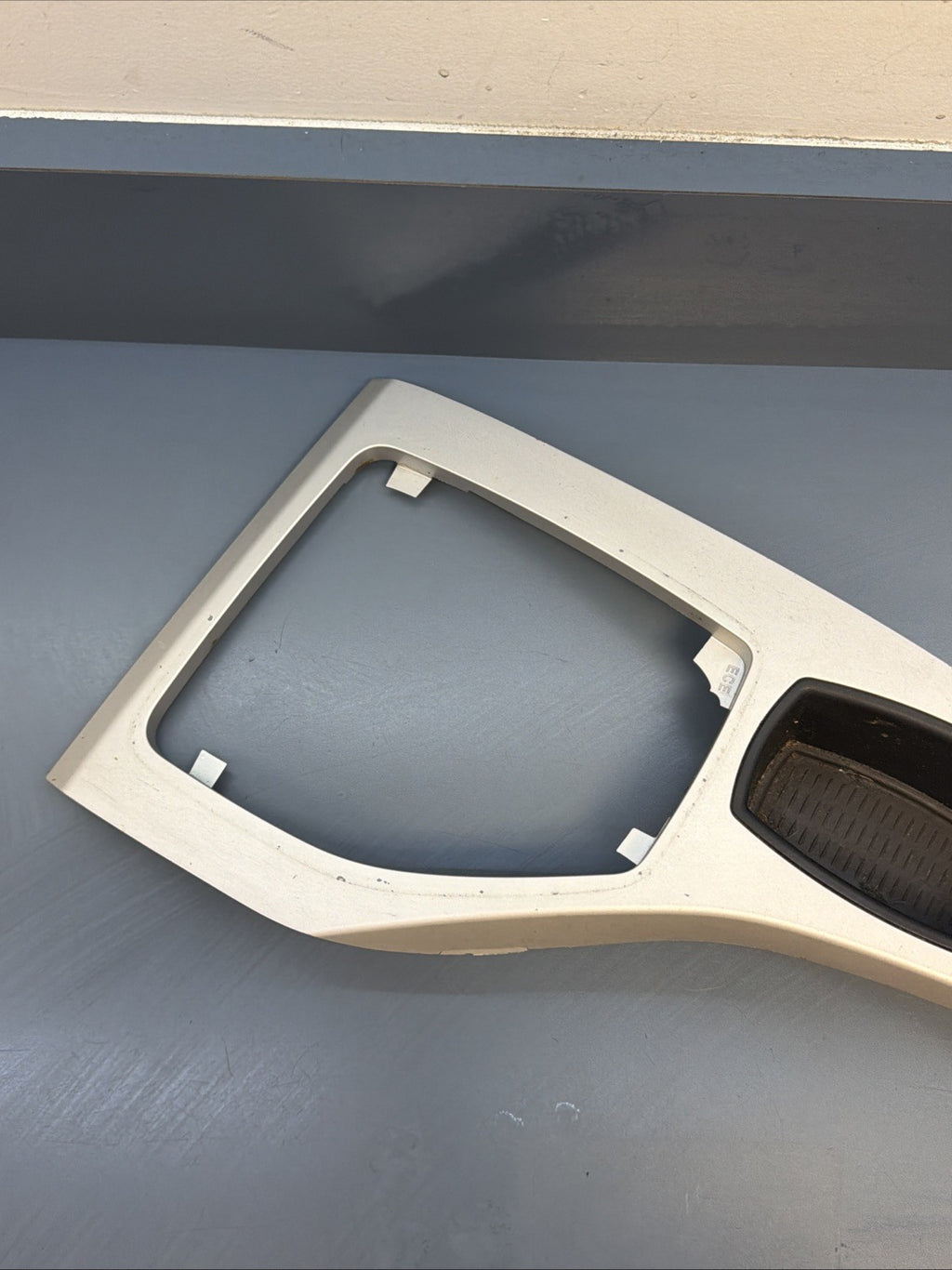 13-15 BMW X1 E84 AUTOMATIC TRANSMISSION GEAR SHIFTER PANEL BEZEL SILVER 2991198