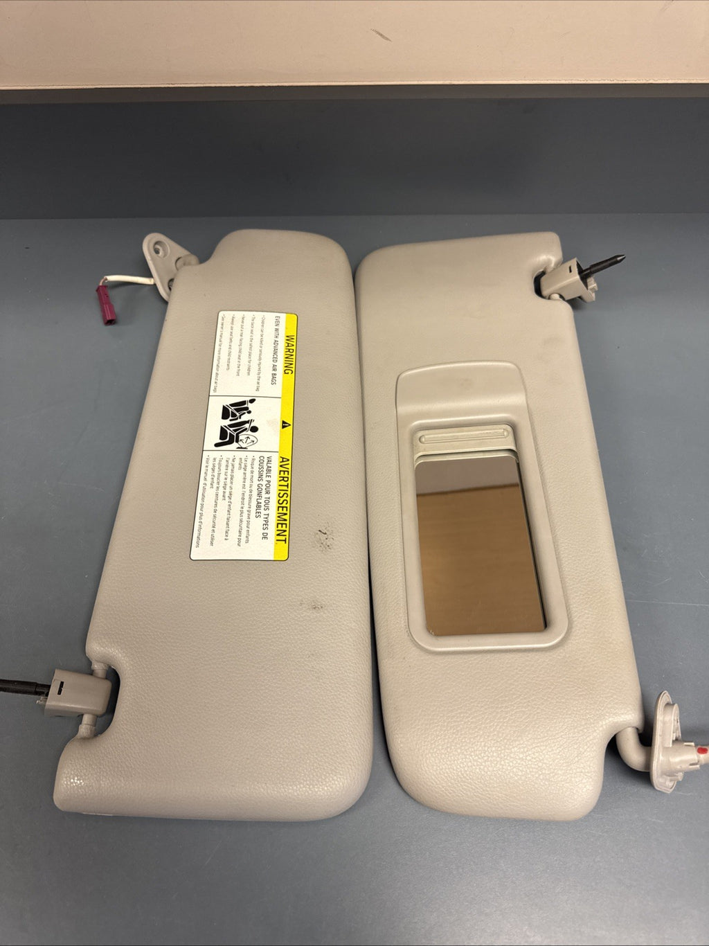 BMW E90 E91 E92 E93 Sun Visor Set OEM – Driver & Passenger 6905983