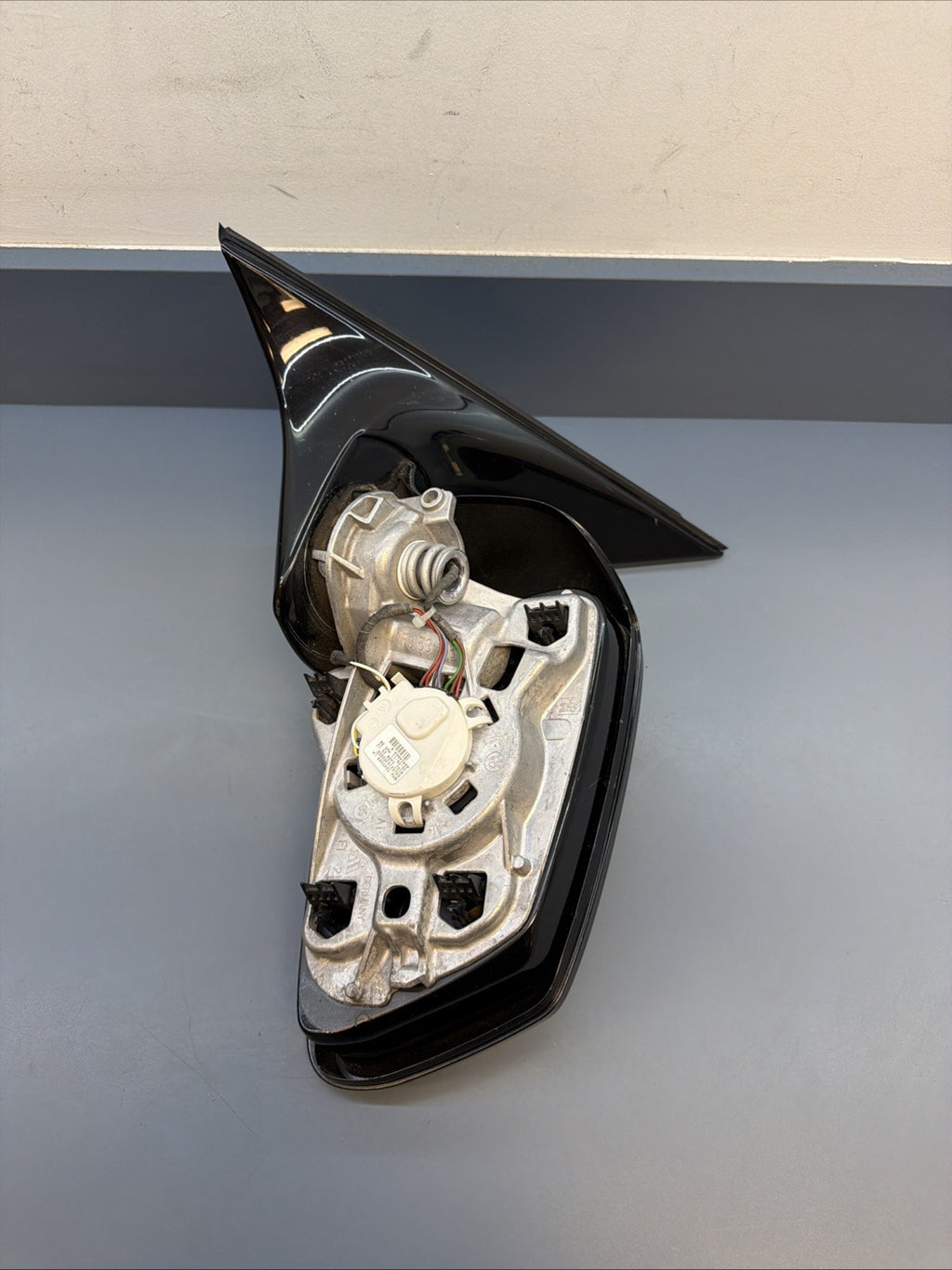 11-13 BMW 528i F10 Front Left Driver Side Rear View Door Mirror A046412 Oem