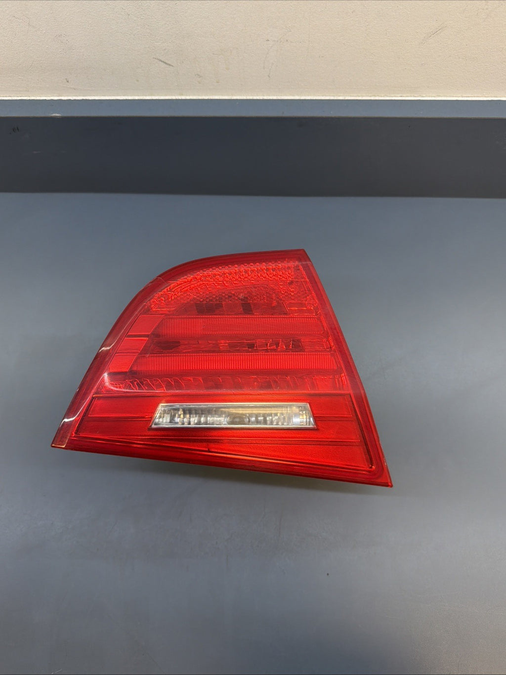 09-11 BMW E90 328i 335i Sedan Left Driver Trunk Taillight Light 7289427 OEM LCI