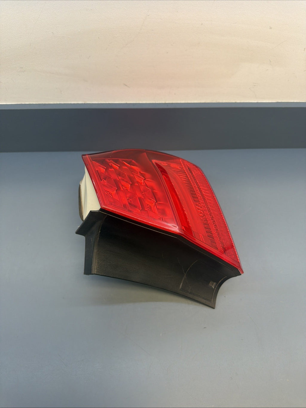 09-11 Bmw E90 328 335 M3 Rear Right Side LCI Outer Taillight Lamp Oem 7289430