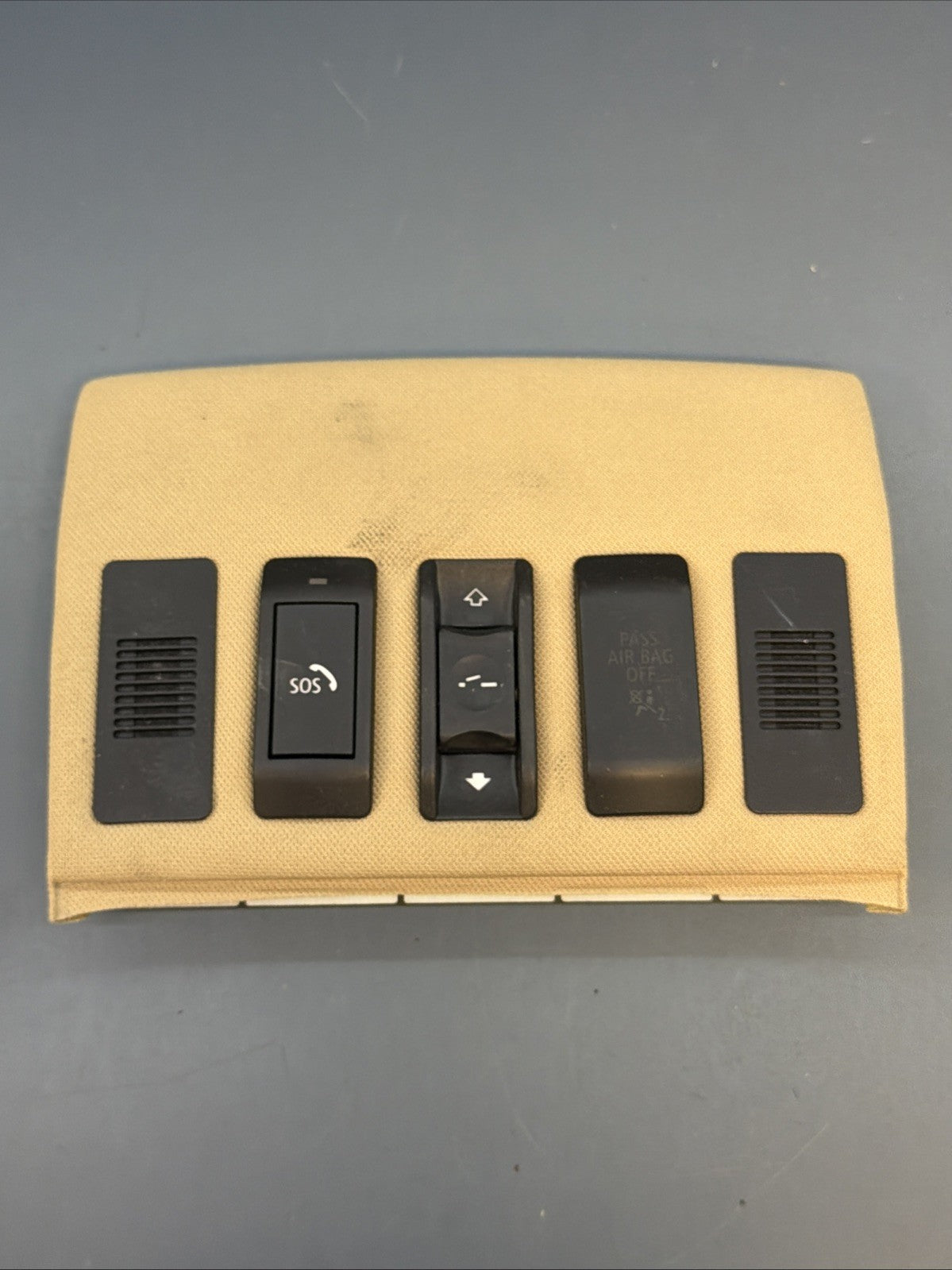 04-10 BMW E60 Front Upper Sunroof Mic Switch Control Switch Trim 7037685 BEIGE