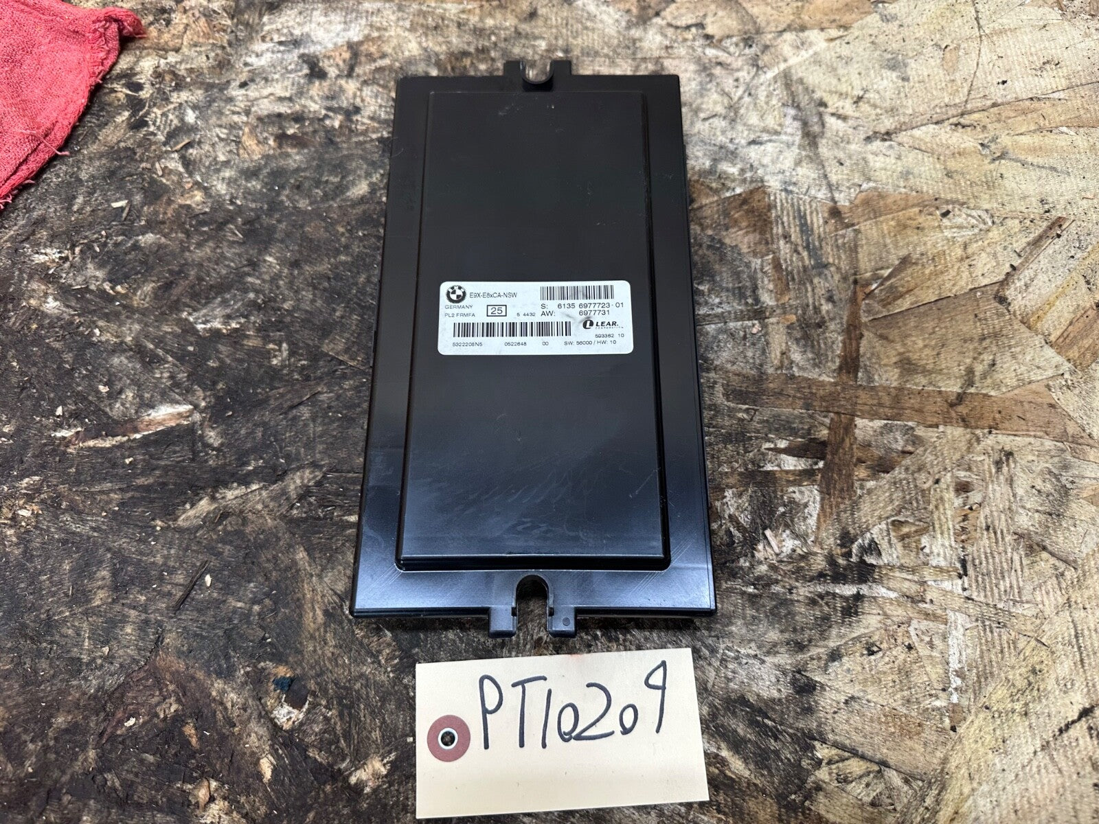 BMW E90 2006-2012 FOOTWELL ECU LCM CONTROL MODULE OEM 6977723