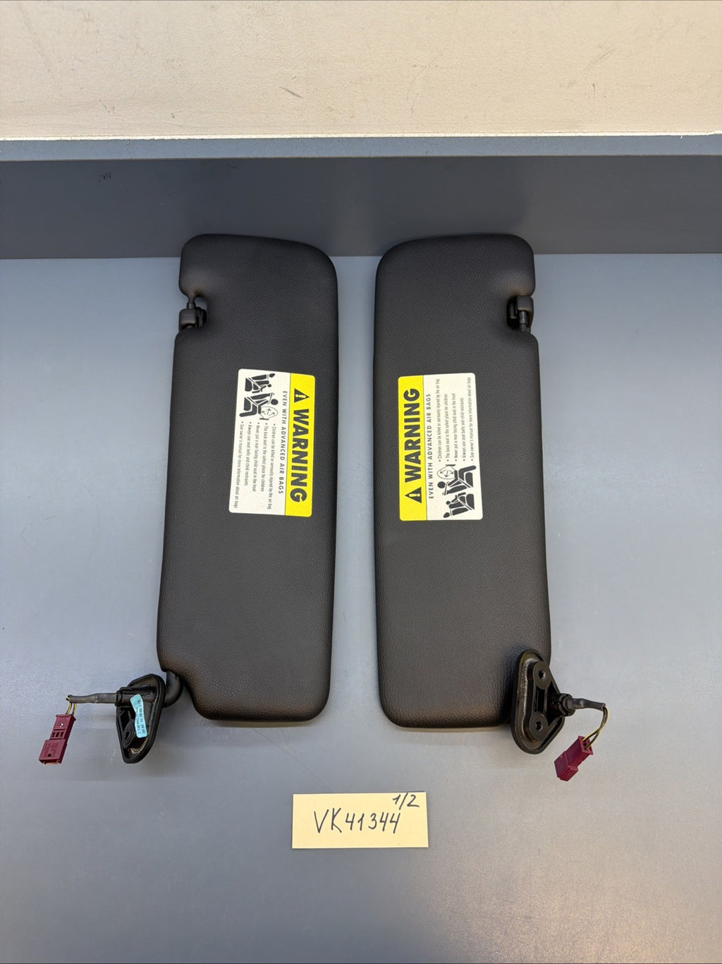 OEM BMW E88 E93 128 135 328 335 M3 CONVERTIBLE Left Right Sun Visor Black SET