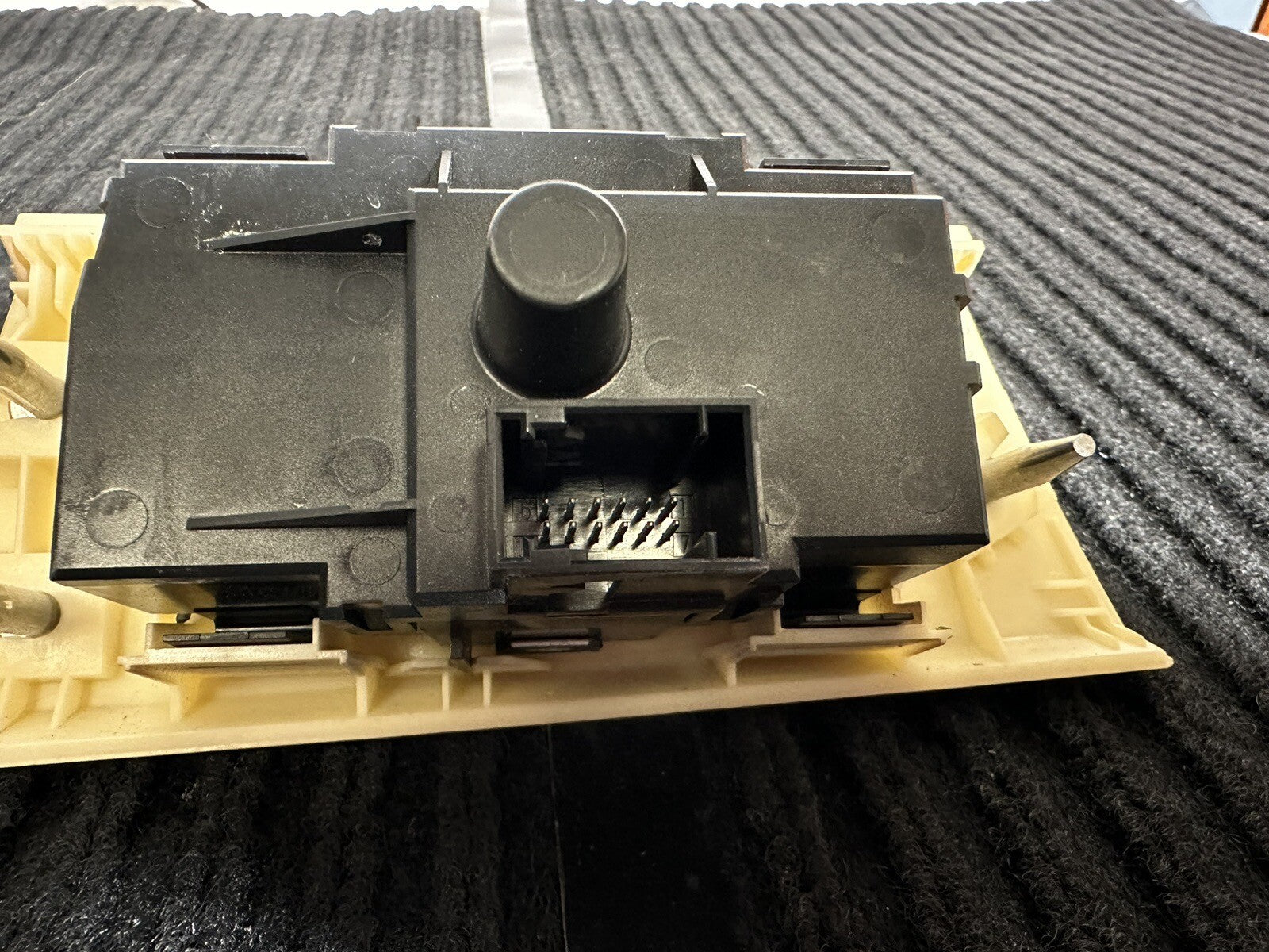 06-10 BMW 328i 335i E90 HEADLIGHT FOG LIGHT CONTROL SWITCH OEM 6938864