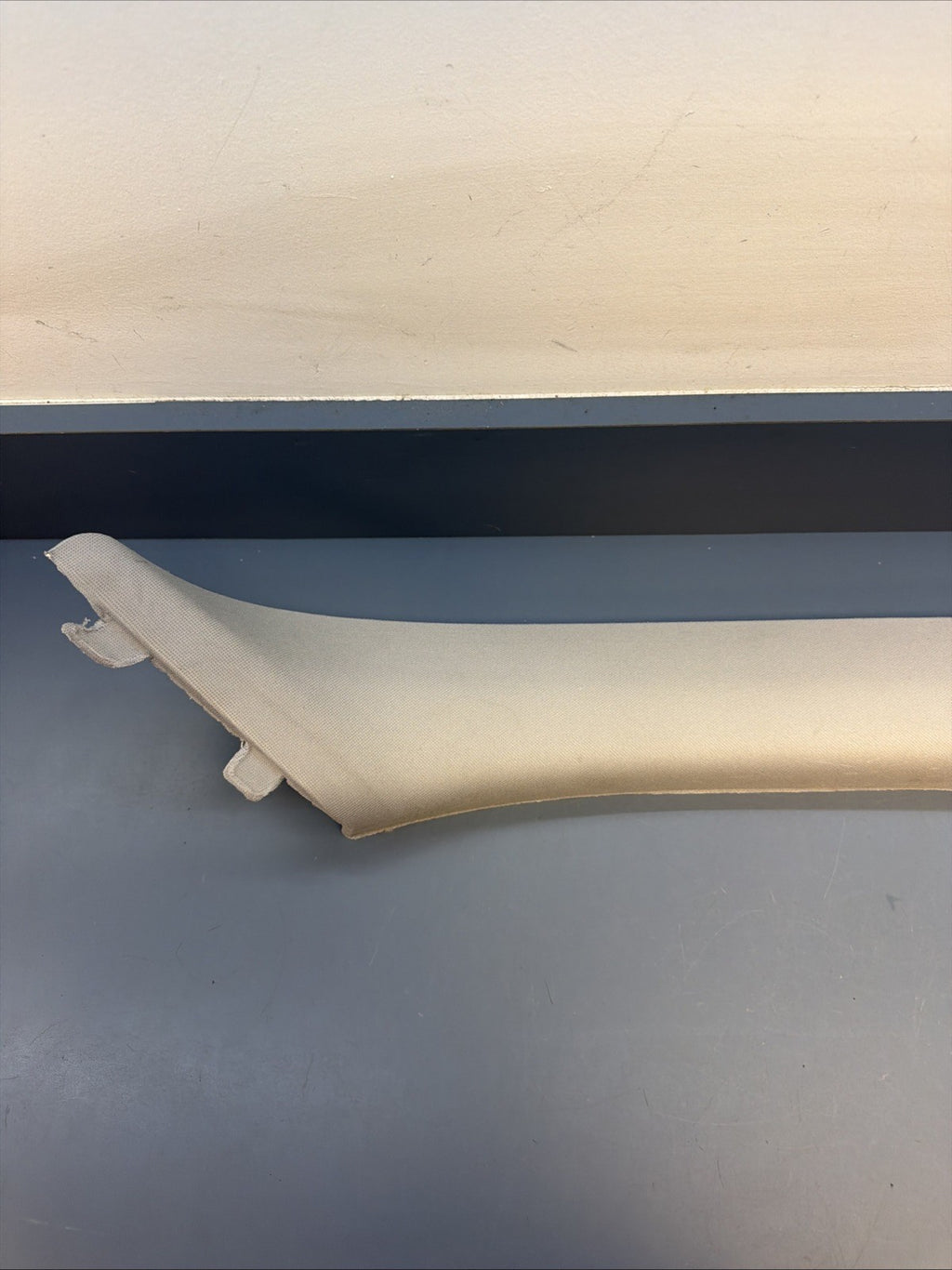 BMW E90 Series 4dr Front Left A Pillar Cloth Trim 7058332 GRAY