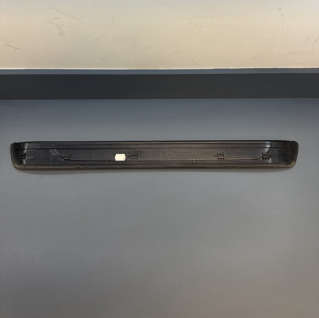 BMW E90 E91 LCI Front Entrance Cover Trim Strip Edition Left Driver 7255929