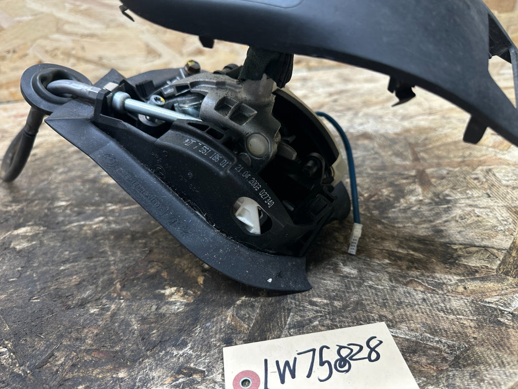 BMW 2002-2008 E85 E86 Z4 AUTOMATIC TRANSMISSION GEAR SELECTOR+BOOT OEM 7561186