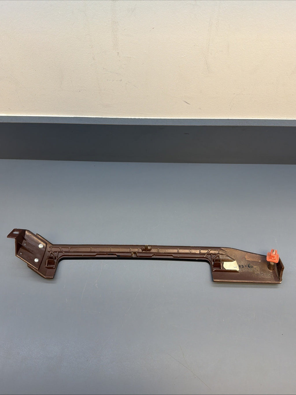 2001-2005 BMW 325i 325xi 330i 330xi Dash Upper Radio Bezel Trim 8203827 OEM