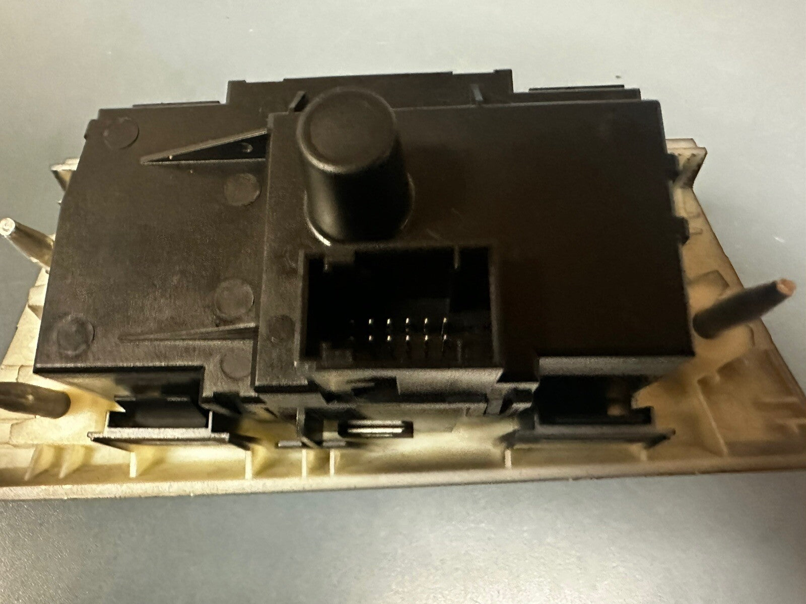 BMW E90 E92 E82 M3 328i 335i 330i AUTOMATIC HEADLIGHT SWITCH CONTROL OEM 6932865