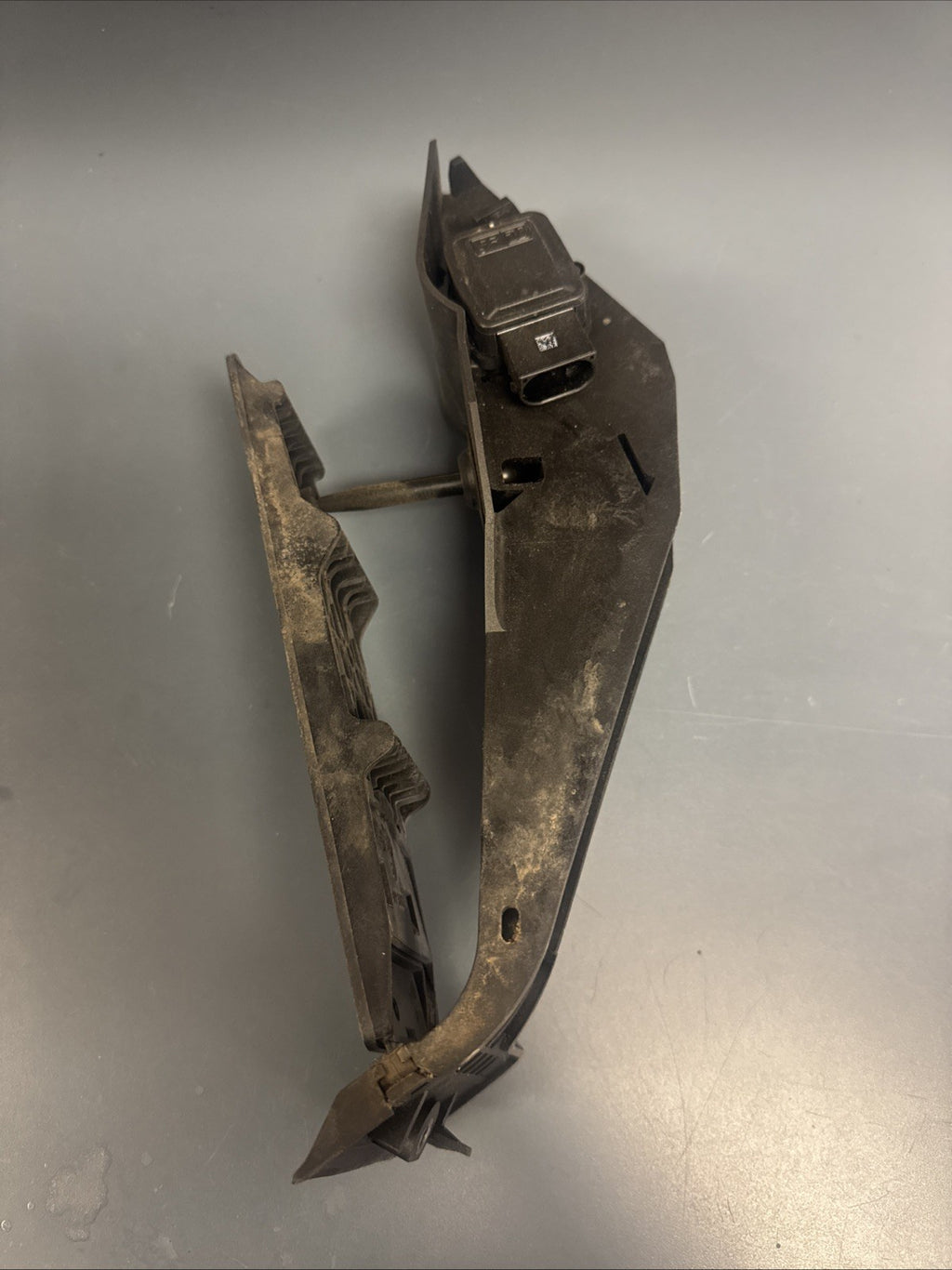 12-16 BMW E60 E88 E90 F10 F30 F36 FLOOR ACCELERATOR FOOT GAS PEDAL OEM 6772645