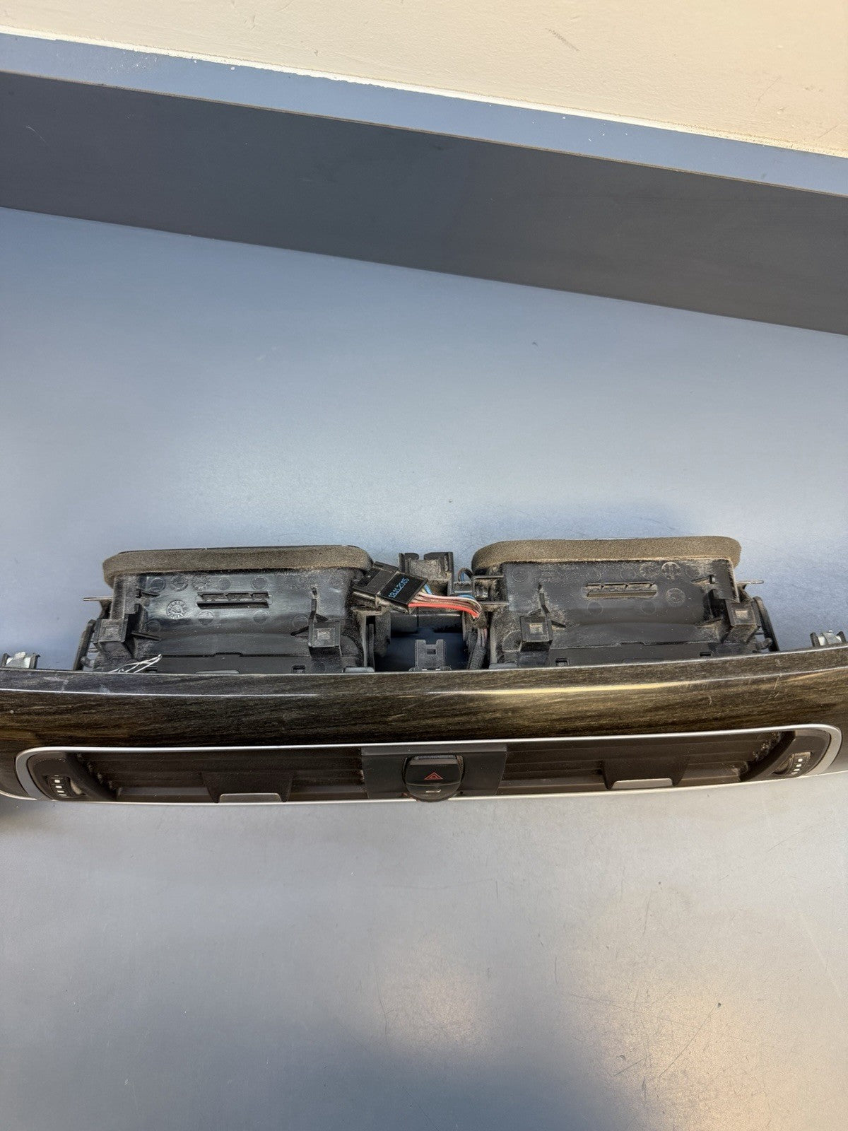BMW F30 F31 3 SERIES LCI DASHBOARD TRIM CENTRE AIR VENTS 9347436 9357927
