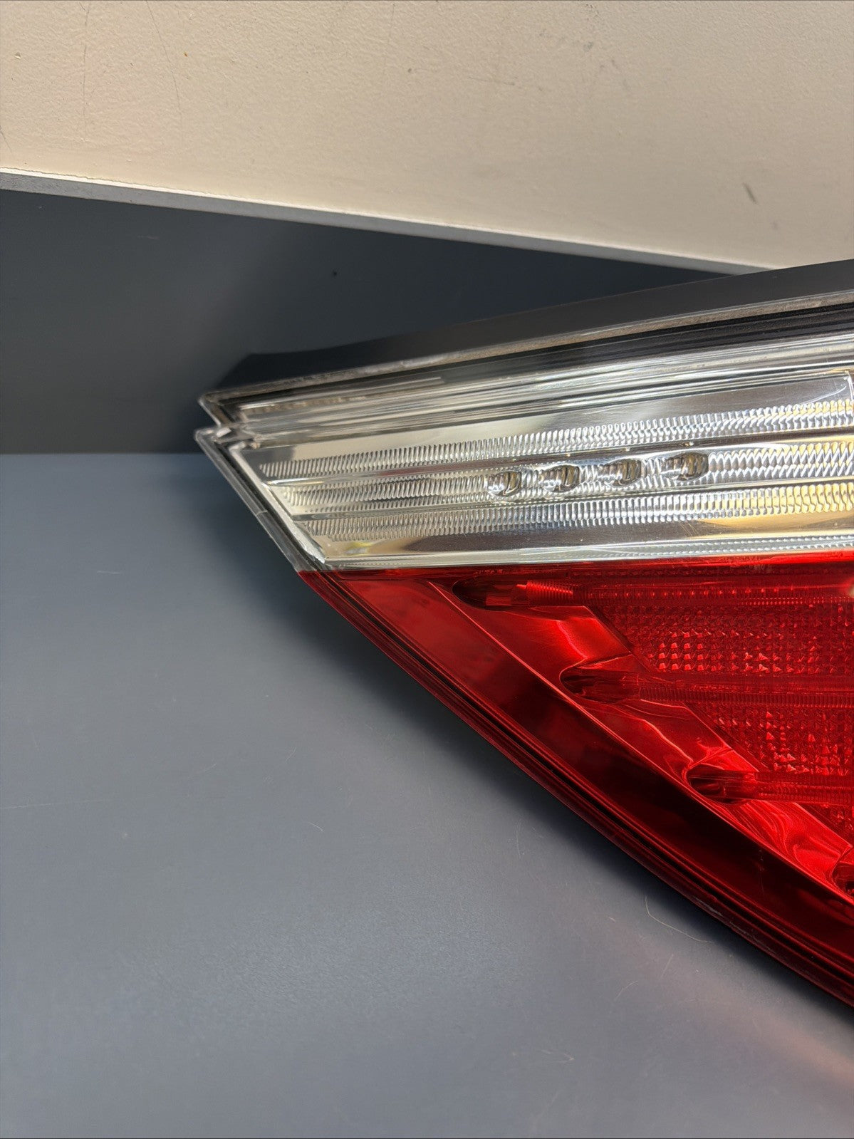 2008-10 BMW 535xi E60 5 Series Left Side Tail Brake Light Lamp 7180515 OEM LCI