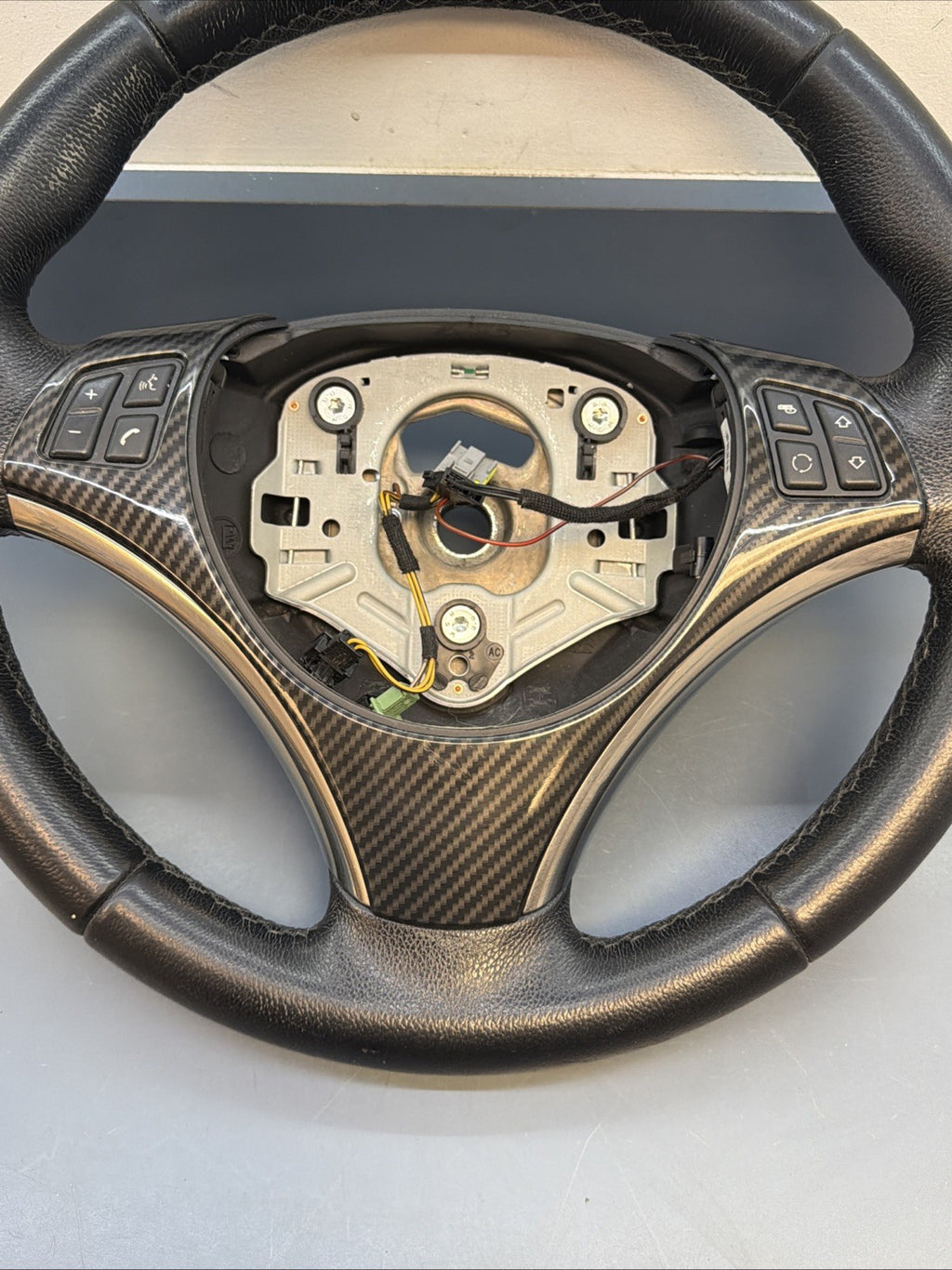 07-11 OEM BMW E82 E90 E92 E93 X1 328 335 Sport Leather Steering Wheel 6772147