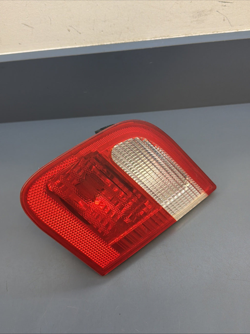 2000-2001 BMW E46 328 Right Passenger RH Side Inner Tail Light Oem SEDAN 8364924