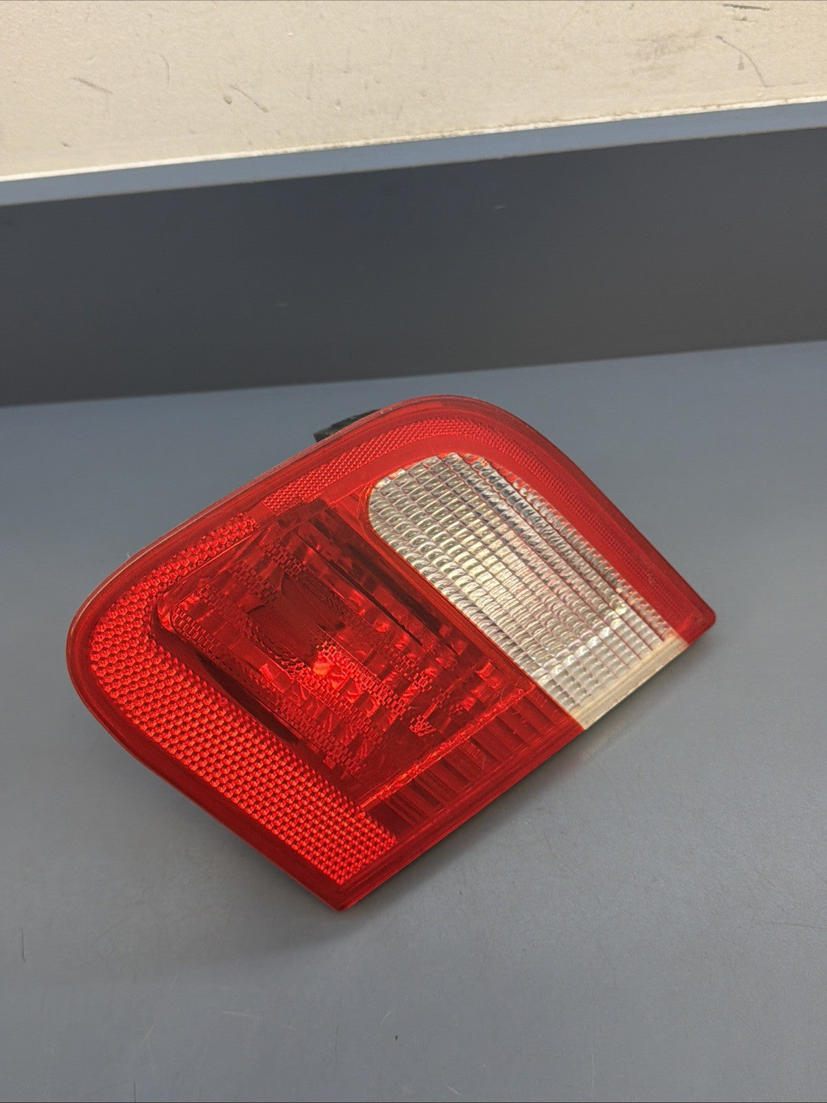 2000-2001 BMW E46 328 Right Passenger RH Side Inner Tail Light Oem SEDAN 8364924