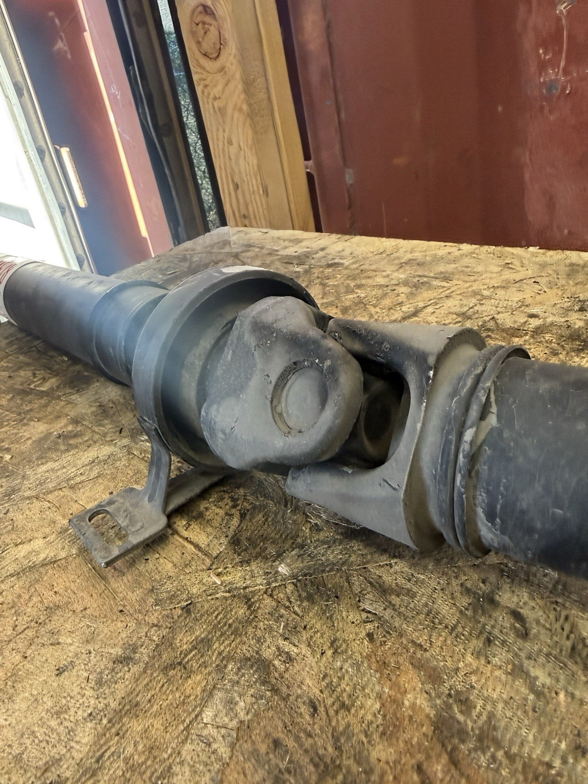 96-04 BMW E39 525 528i 530 DRIVESHAFT DRIVELINE 7500154