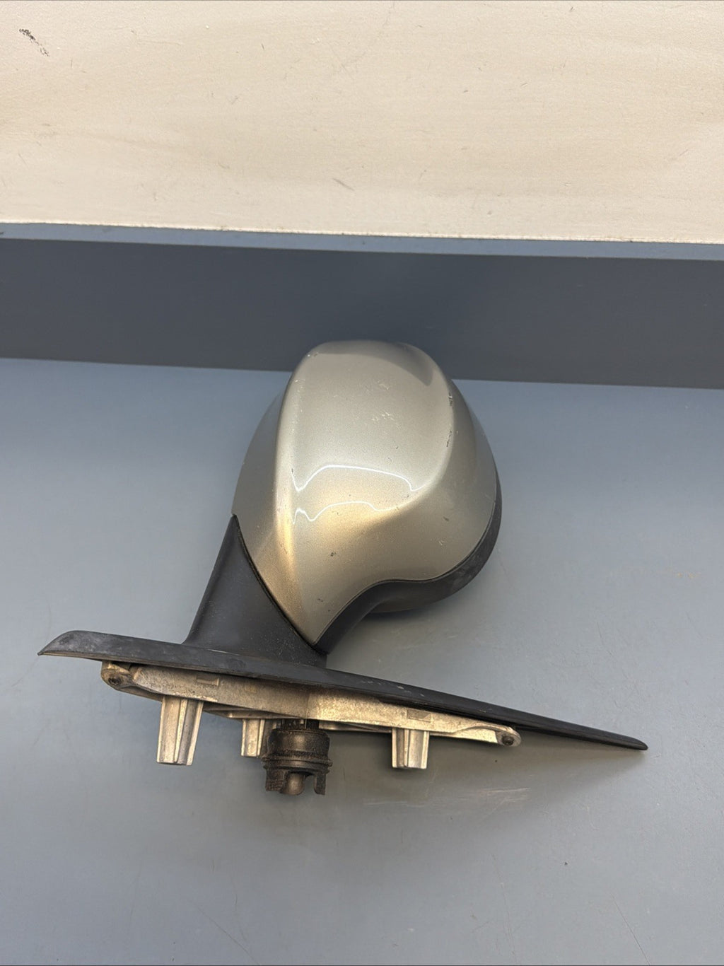 2007-2008 BMW E90 Front Right Passenger Side Door Rear View Mirror 7075626 OEM