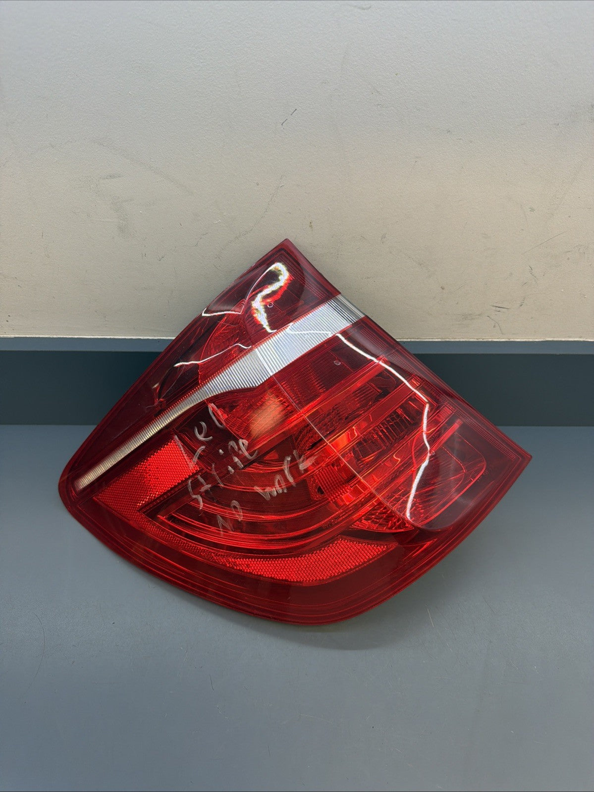 2011-2017 BMW X3 Driver Tail Light Quarter Mounted Headlamps OEM 7220239