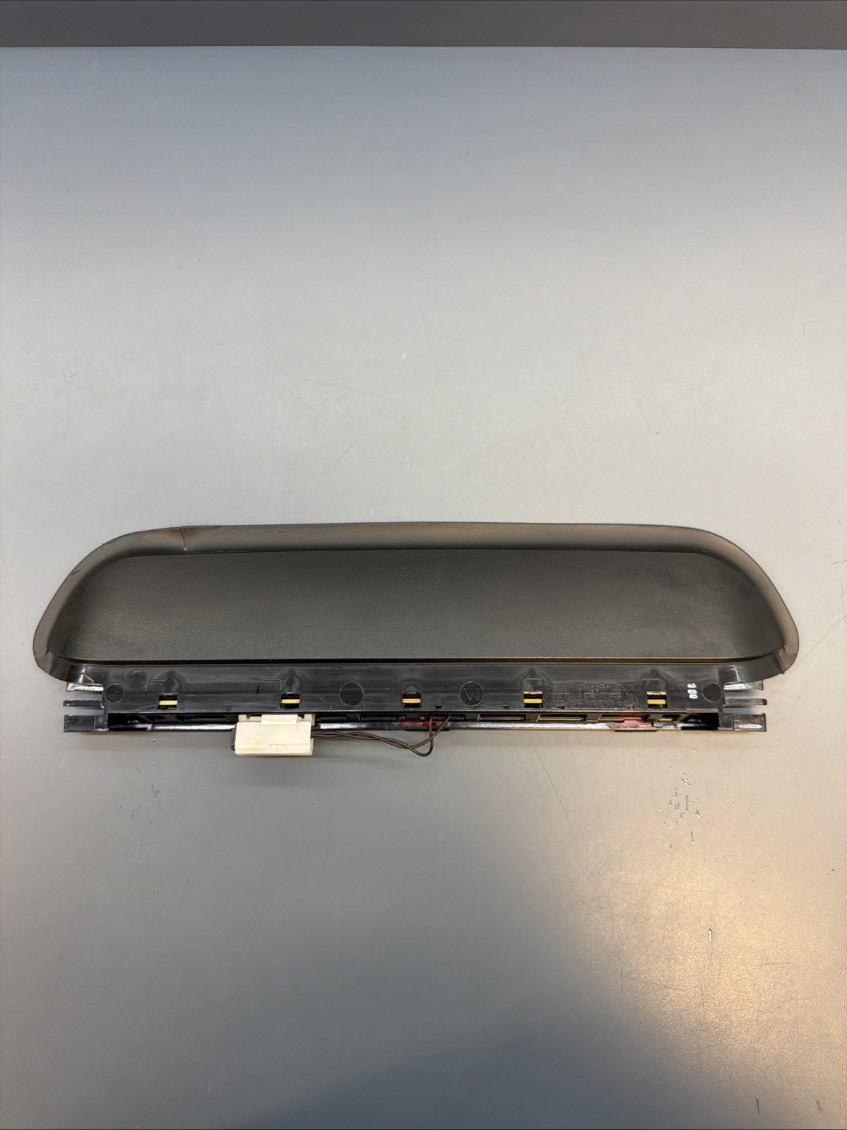 2006-2011 BMW E90 SEDAN 328I 330I 335I M3 THIRD BRAKE STOP LIGHT 7146059 *note*