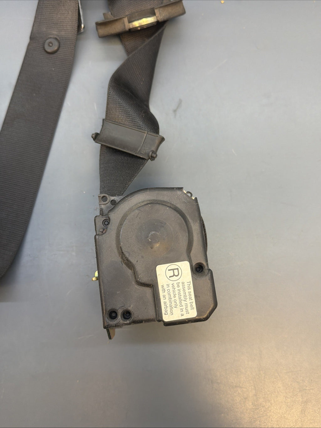 00-06 BMW X5 E53 FRONT RIGHT PASSENGER SEAT BELT RETRACTOR BLACK 8408753 OEM