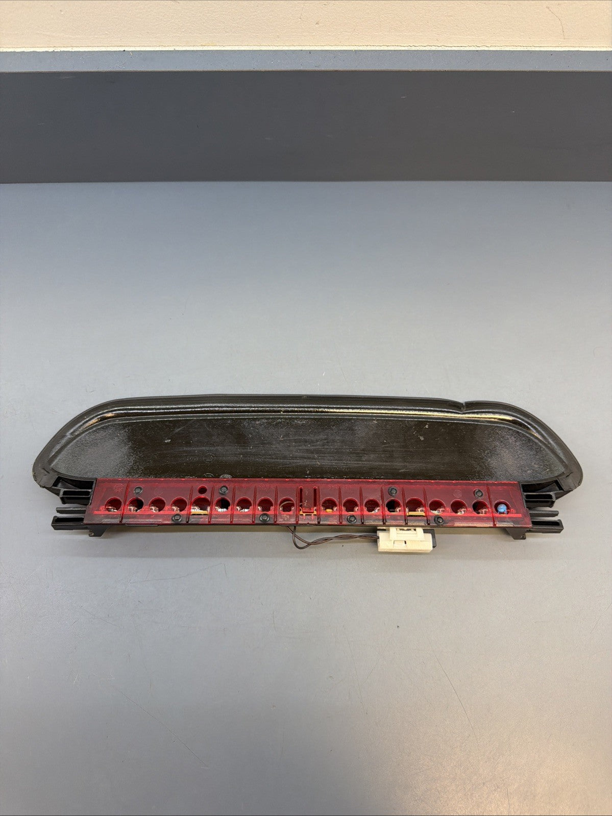 2006-2011 BMW E90 SEDAN 328I 330I 335I M3 THIRD BRAKE STOP LIGHT 7146059 *note*