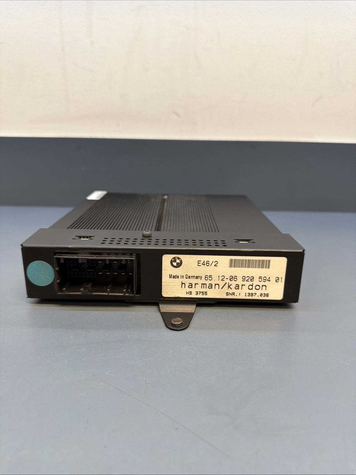 BMW 2001-2006 E46 RADIO AUDIO AMPLIFIER AMP OEM 6920594