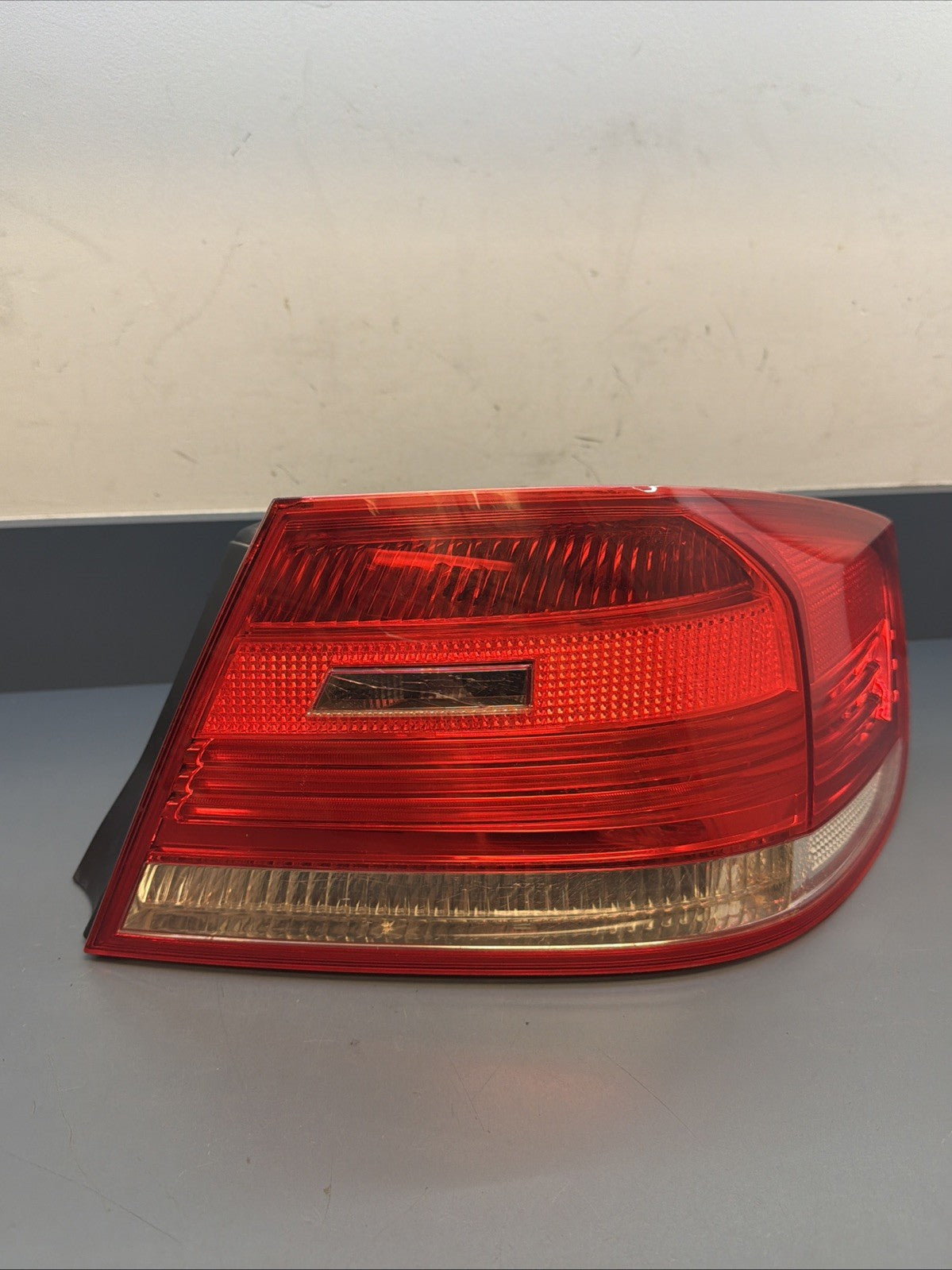 07-10 BMW E92 328i 335i M3 PRE LCI Right Side Outer Tail Light Taillight 7174404