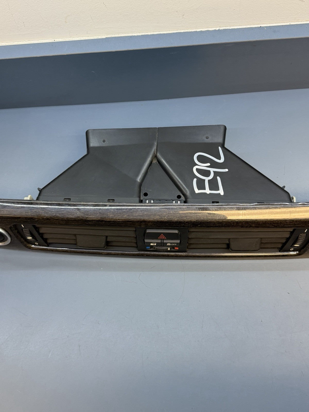 07-13 BMW E90 E91 E92 Dashboard Instrument Panel Air Vent Cover Trim 9214797