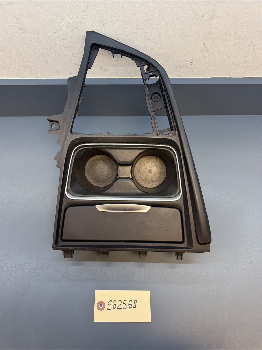 12-18 BMW F30 320i xDrive Center Console Cup Holder Ashtray Panel Trim 9218925