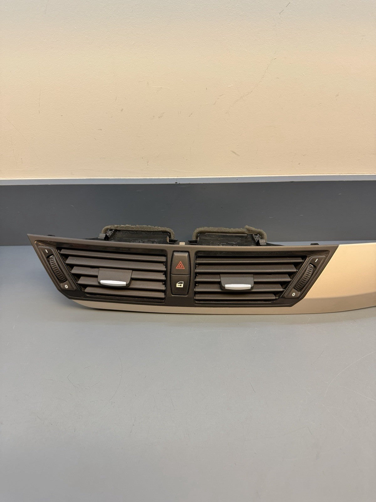 2012-2015 BMW X1 E84 Right Dash Panel Trim Bezel With Air Vents 2991701 OEM