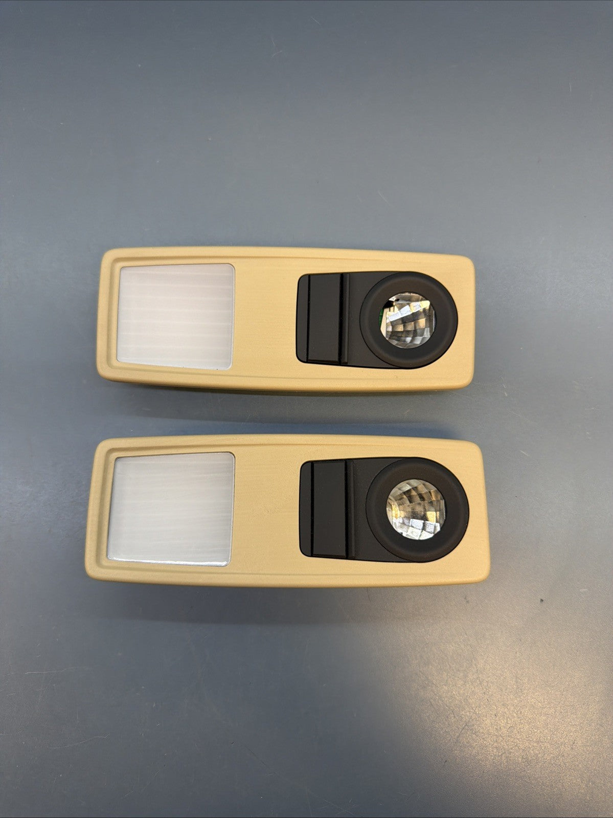 BMW E84 X1 Rear Left Or Right Side Overhead Reading Light Lamp Set Beige 9215610