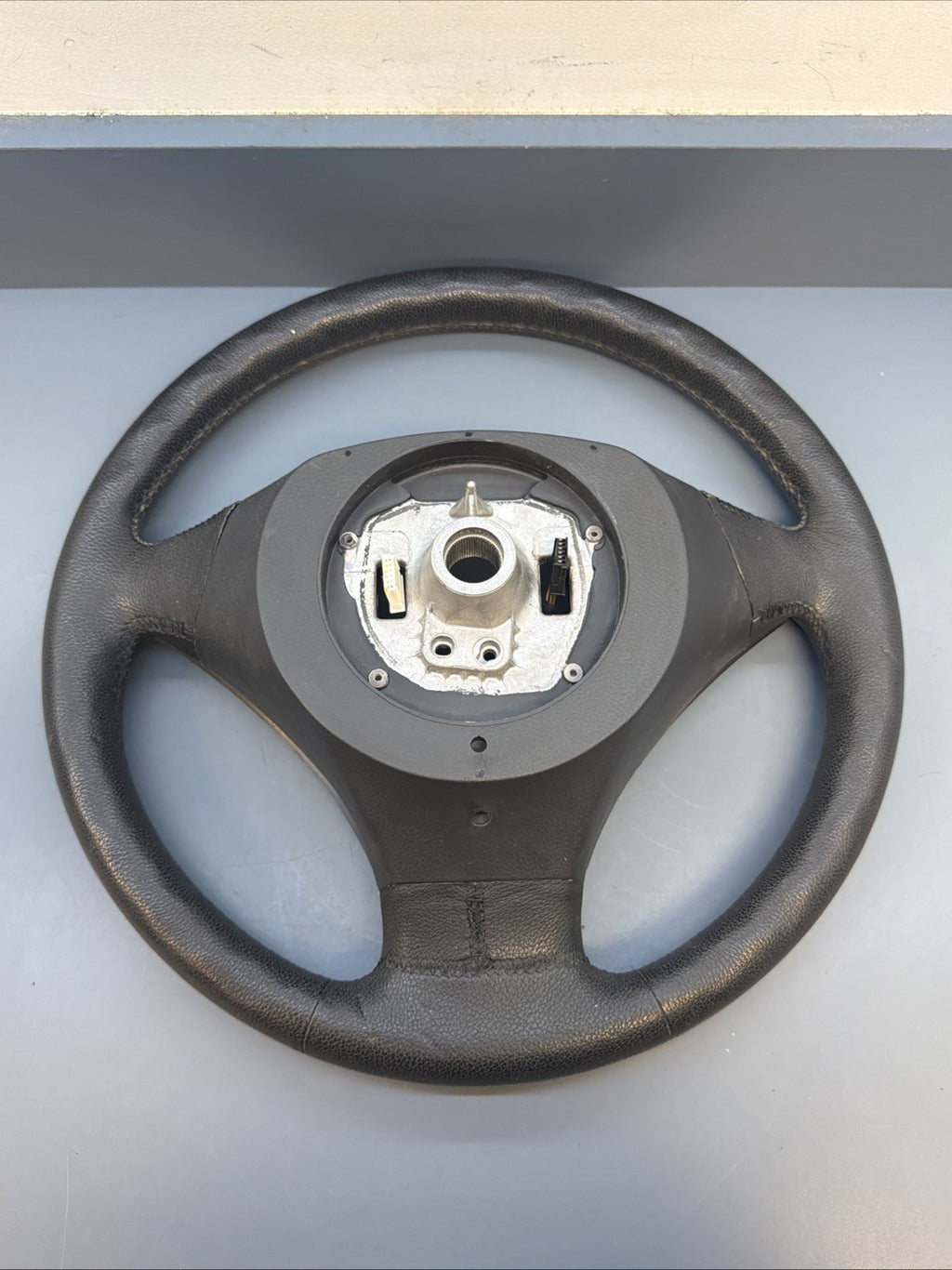 BMW OEM E60 525I STEERING WHEEL LEATHER BLACK 6953322