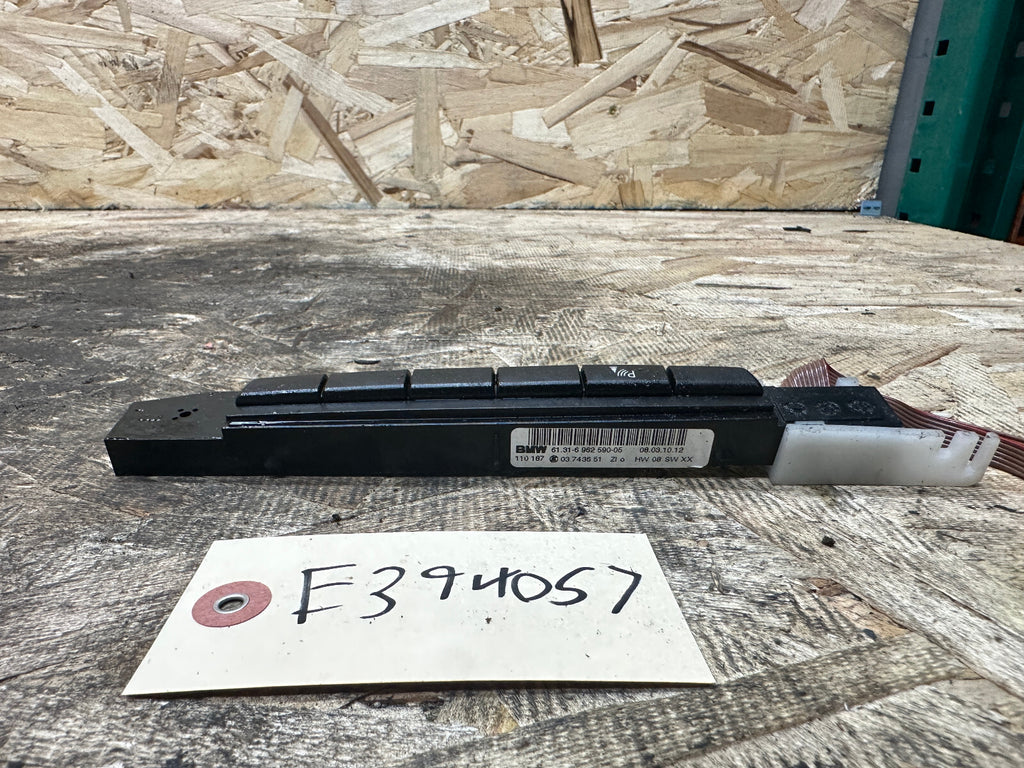 BMW 08-13 E90 3 SERIES PARKING DISTANCE CONTROL SWITCH PANEL OEM 6962590