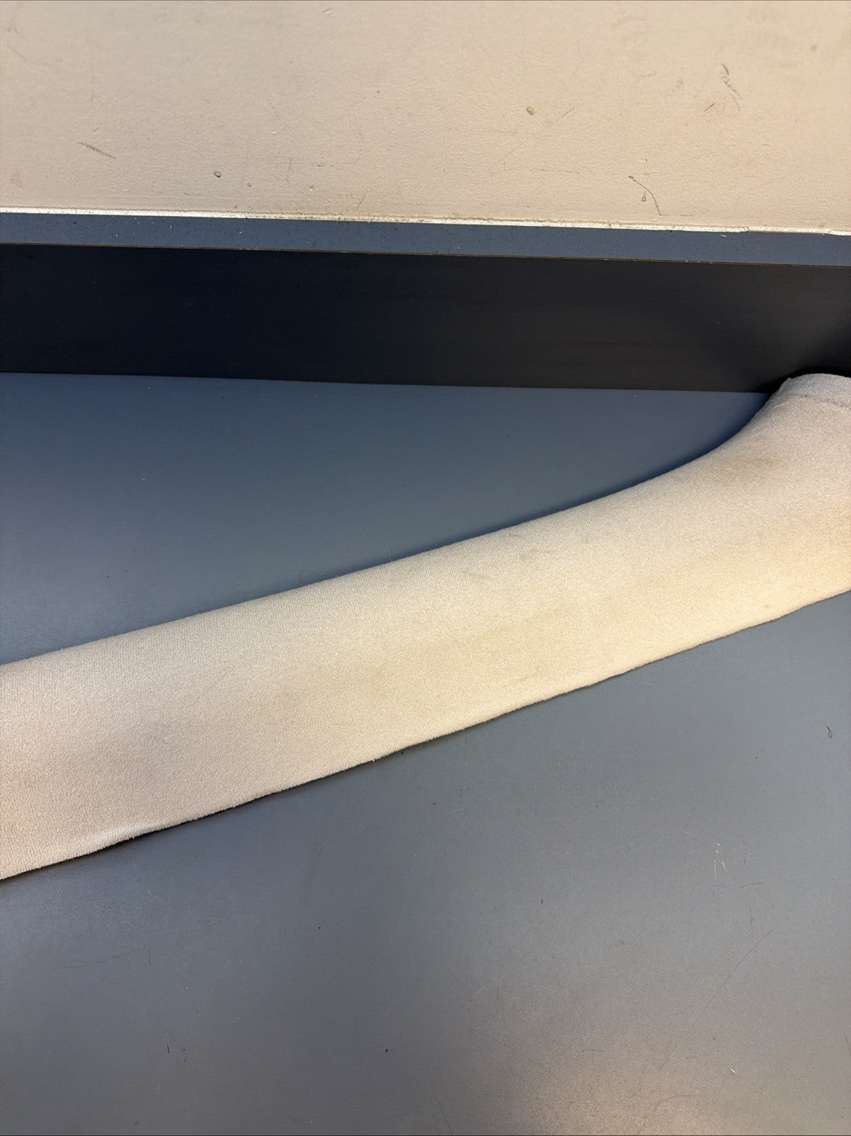 BMW 5 SERIES E39 FRONT RIGHT PASSANGER SIDE A PILLAR TRIM GREY 8227592