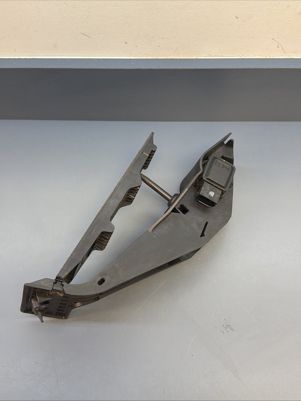 BMW 2006-2012 E90 ACCELRATION GAS THROTTLE PEDAL OEM 6786285