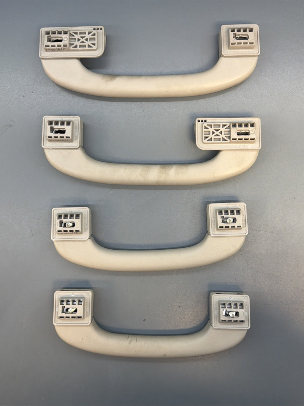 12-2015 BMW X1 E84 FRONT LEFT & RIGHT SIDE UPPER ROOF HANDLE SET GRAY 9143516