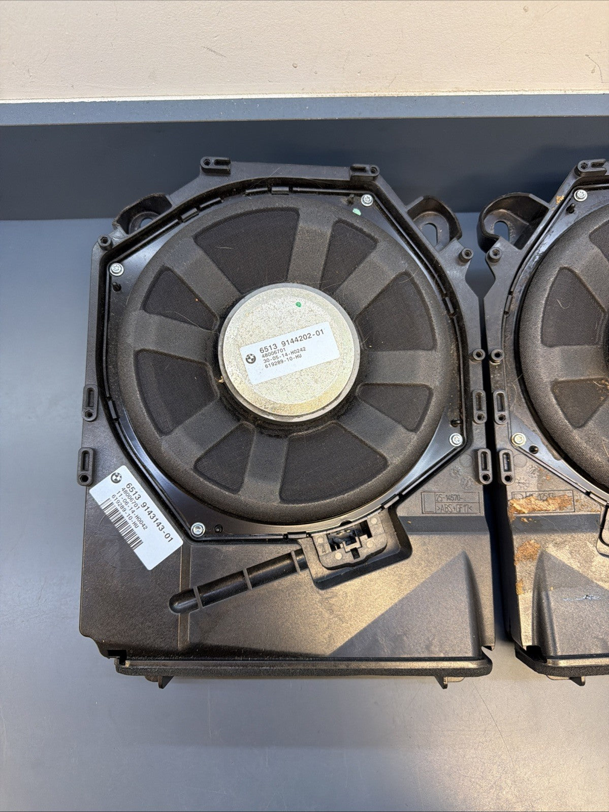 11-15 BMW X1 E84 RT & LT Subwoofer Speaker Set Of 2 9143144 OEM 9143144 9143143