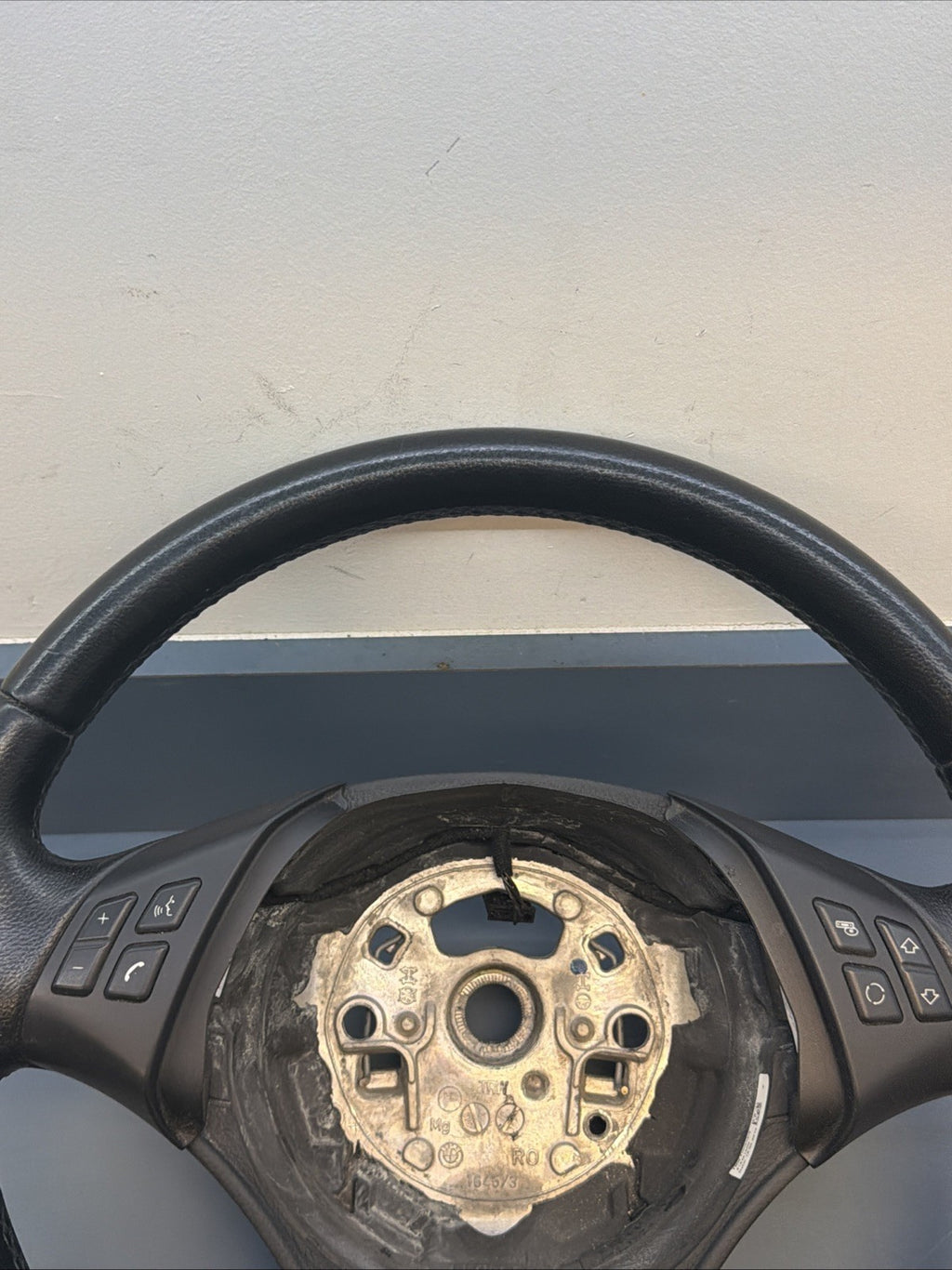 2006-2011 BMW 3 SERIES E90 E91 STEERING WHEEL LEATHER MULTIFUNCTION 61645150G