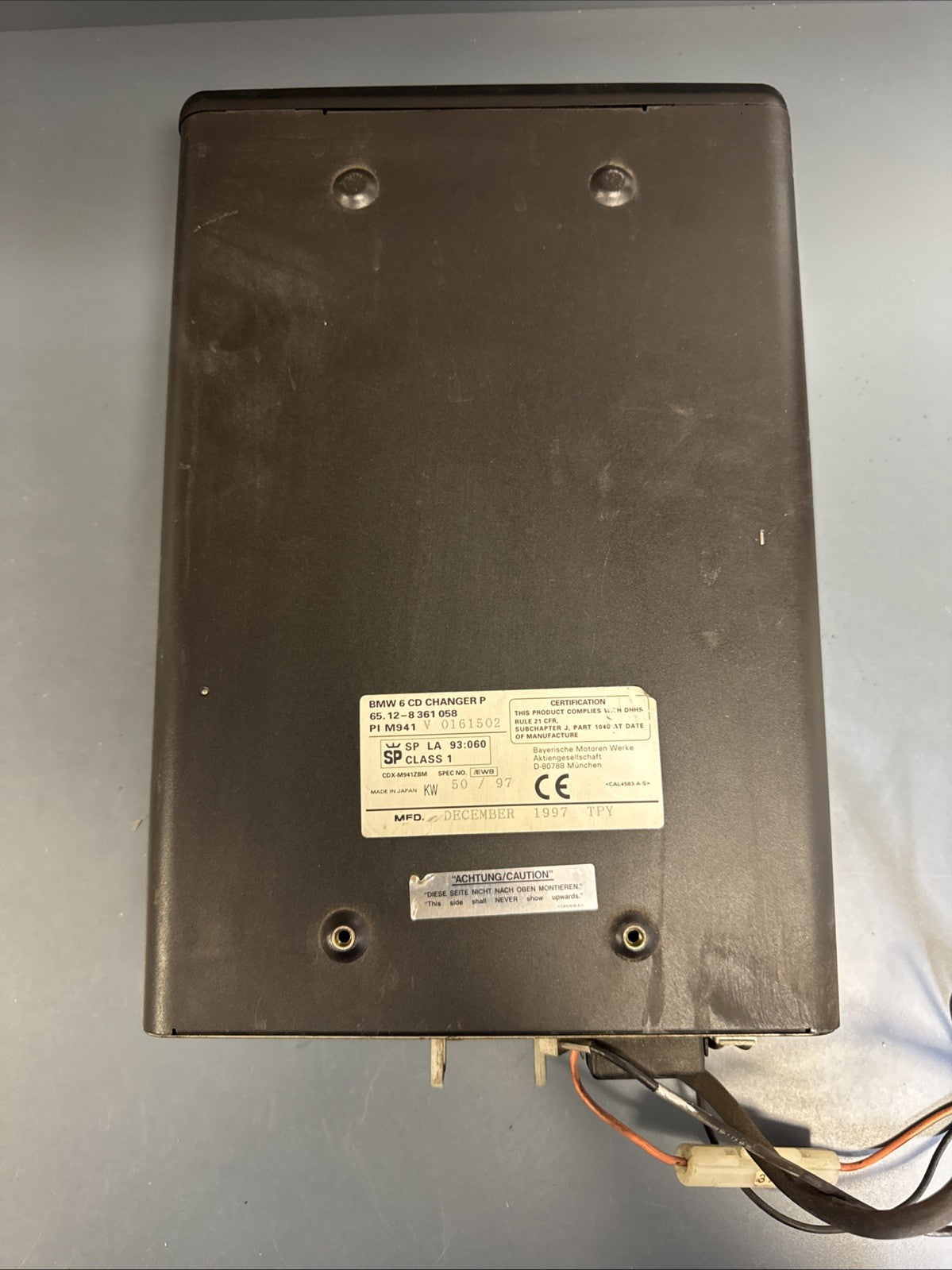 BMW E38 740i/740iL OEM CD Changer P, 6CD's (Version P) 65128361058