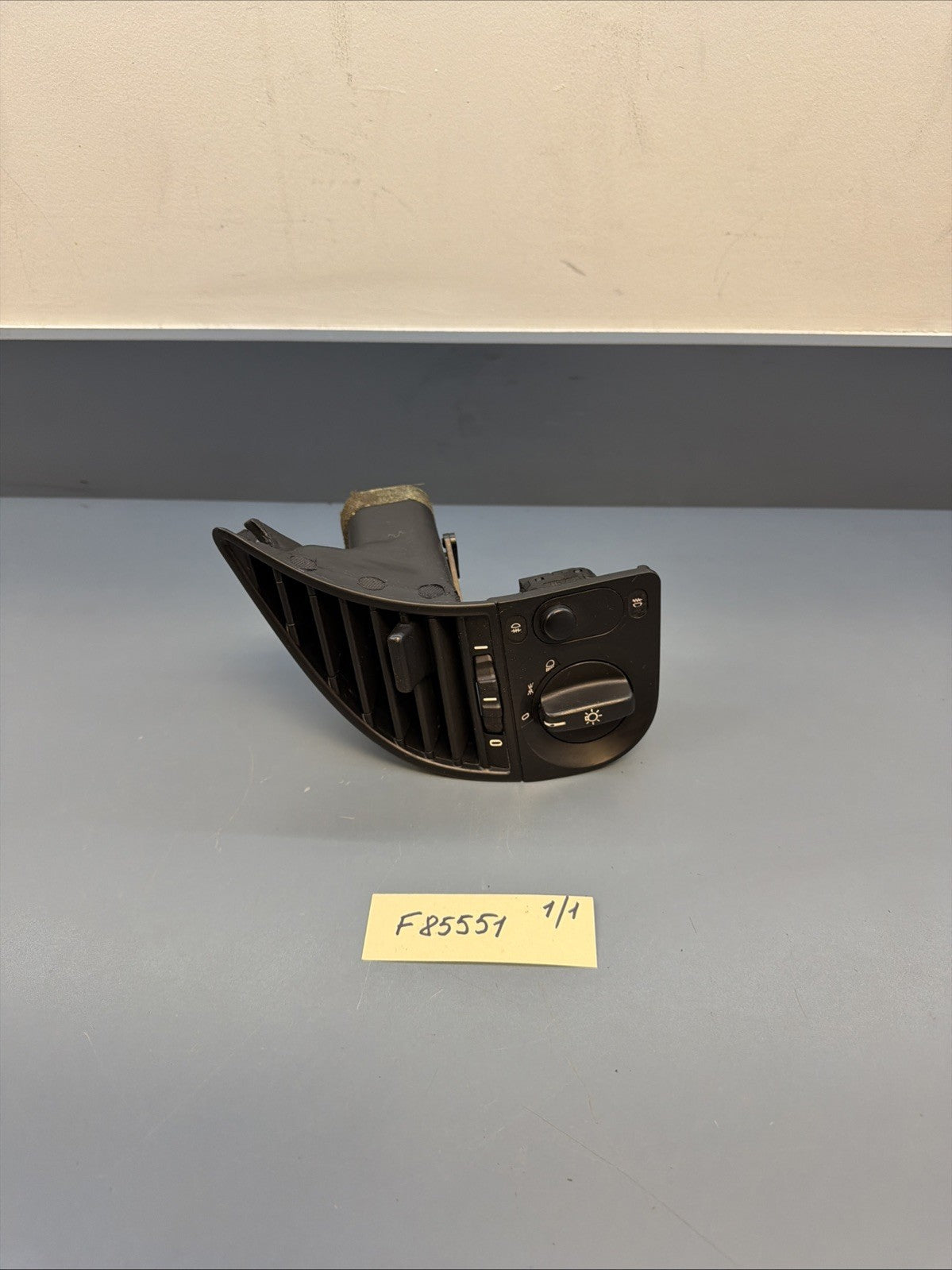 1992-1998 BMW 318I 325I 328I AIR VENT HEADLIGHT W/SWITCH CONTROL OEM 13933931