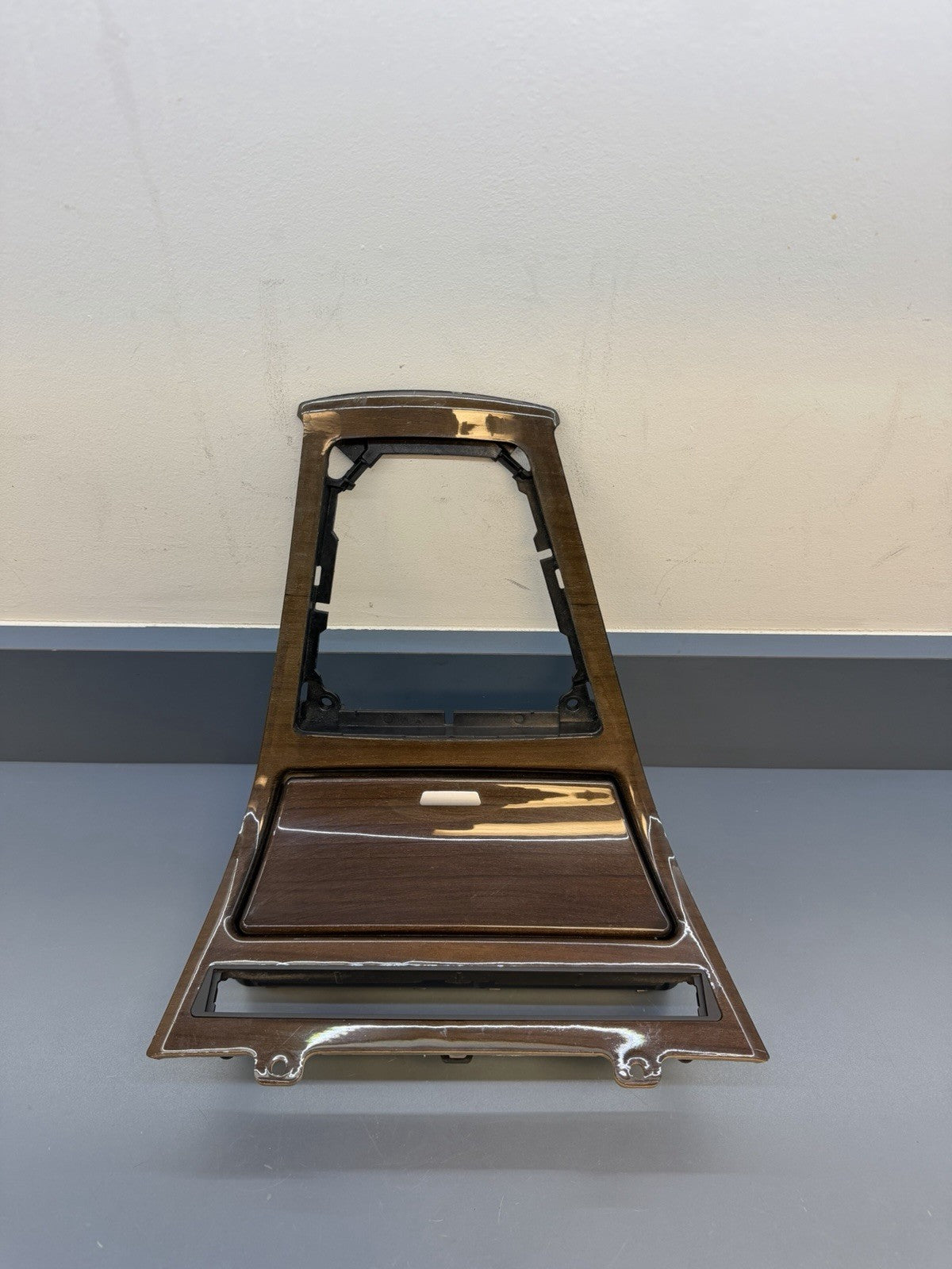 04-10 BMW X3 Center Console Shifter Bezel W/Ashtray 3411706 OEM